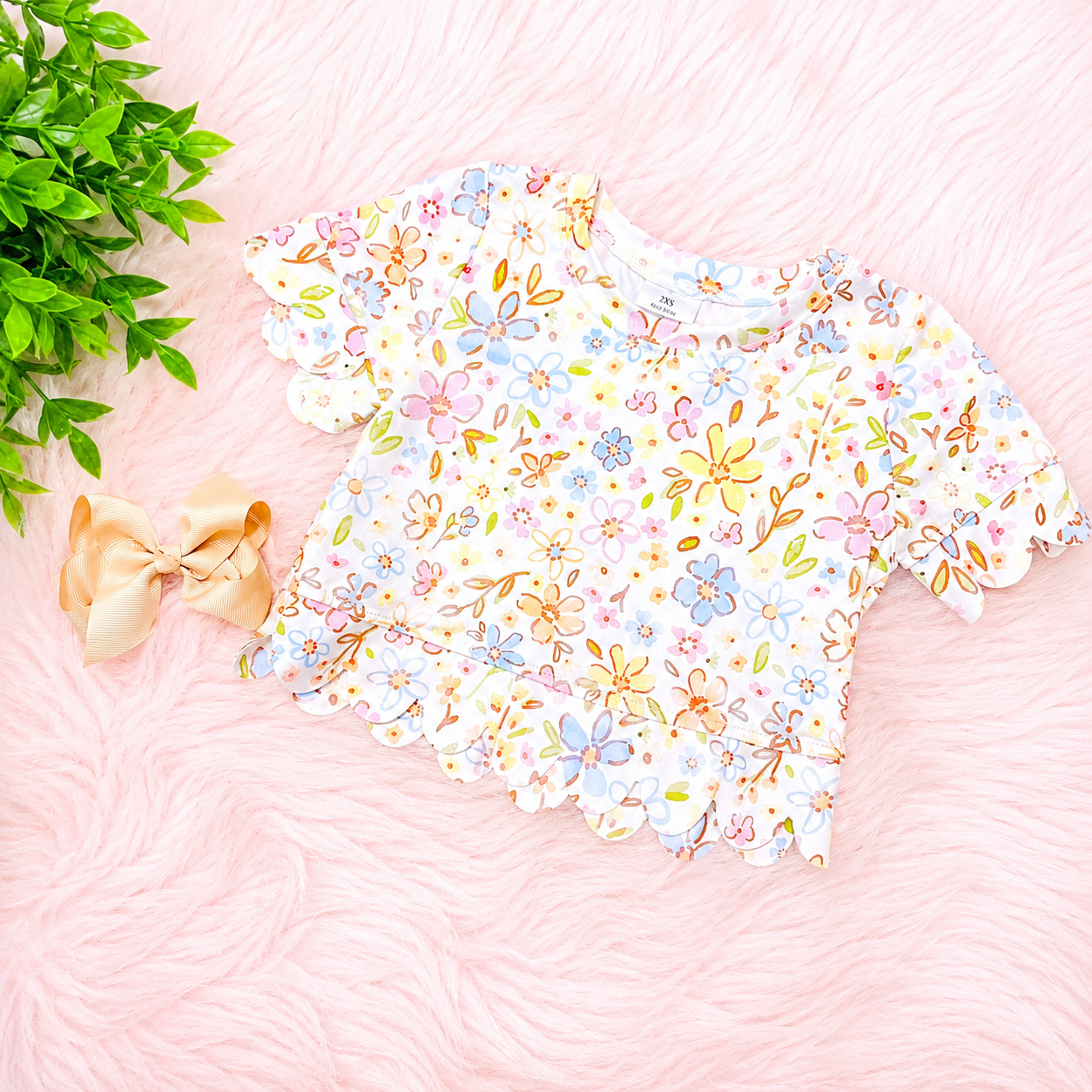 Girl’s Scalloped Floral Short Outfit Set