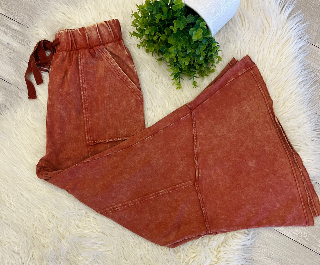 Women’s Zenana Exposed- Seam Flare Hem Pants With Pockets In Rust