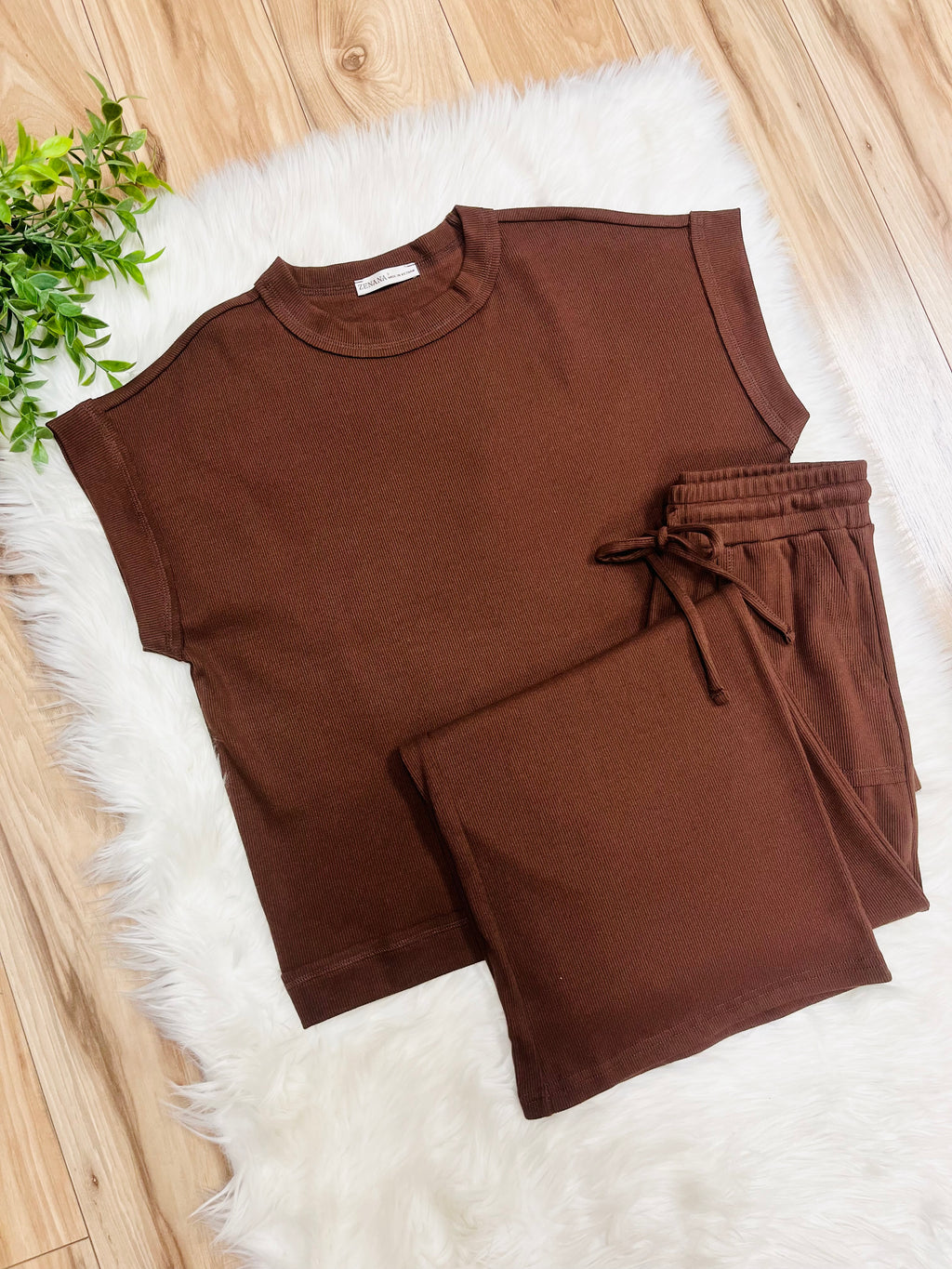 Women’s Zenana Brown Ribbed Cuff Sleeve Pant Set
