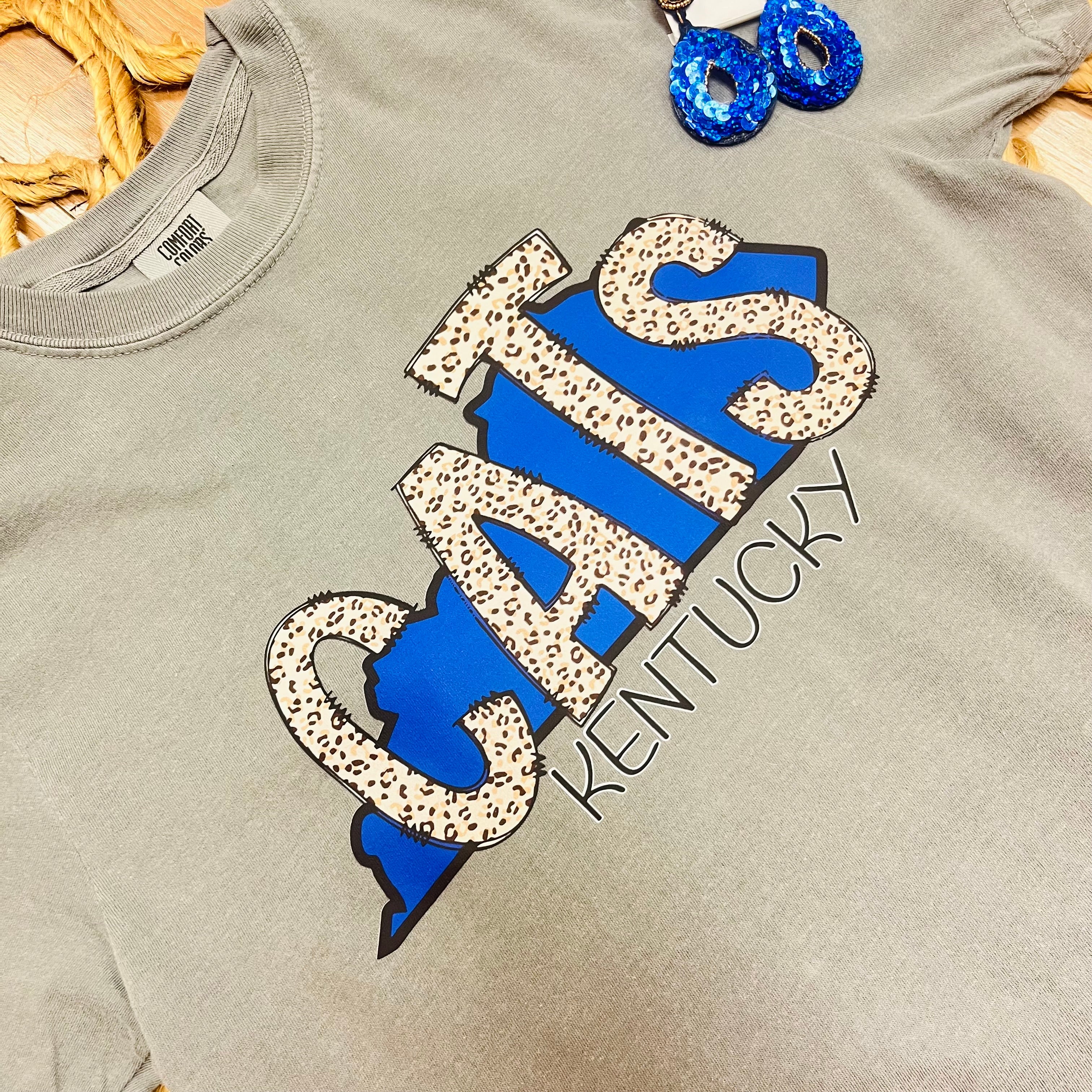Women’s Light Gray “Cats” Kentucky Tee