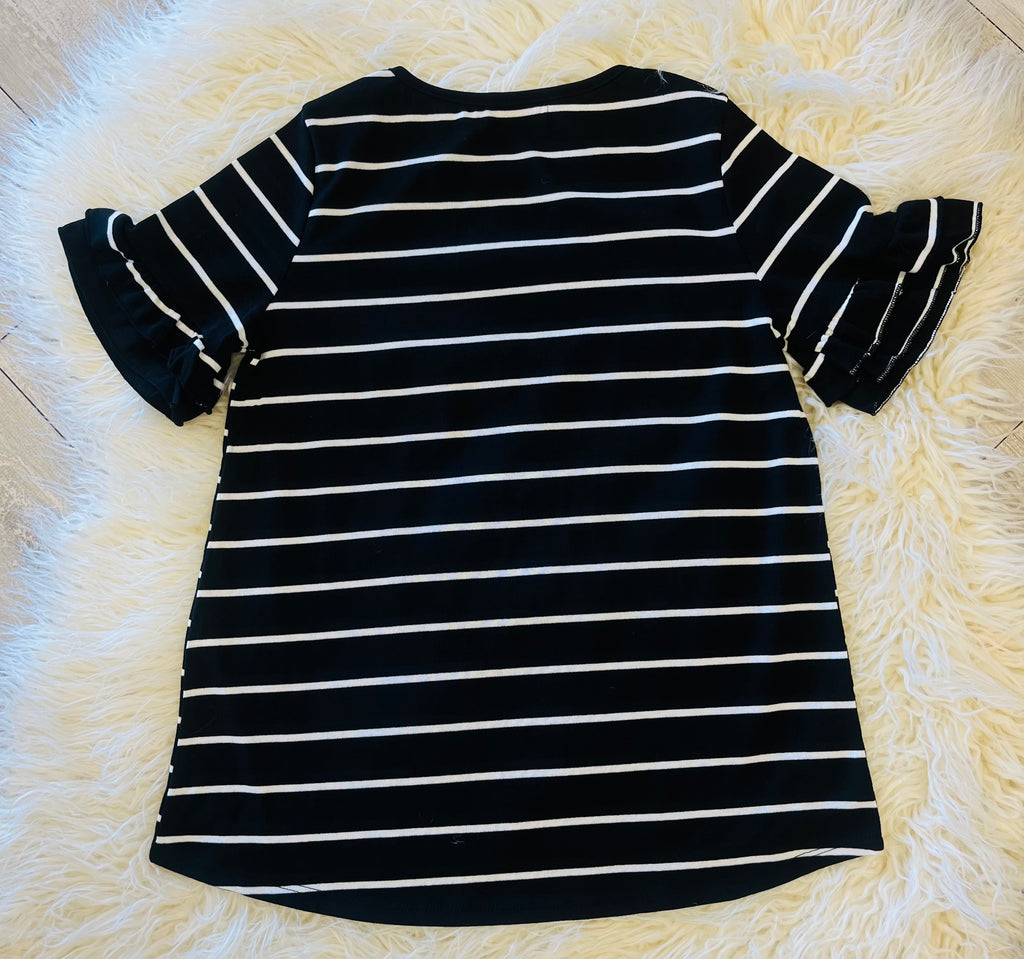 Women’s Black and White Ruffle Sleeve Top
