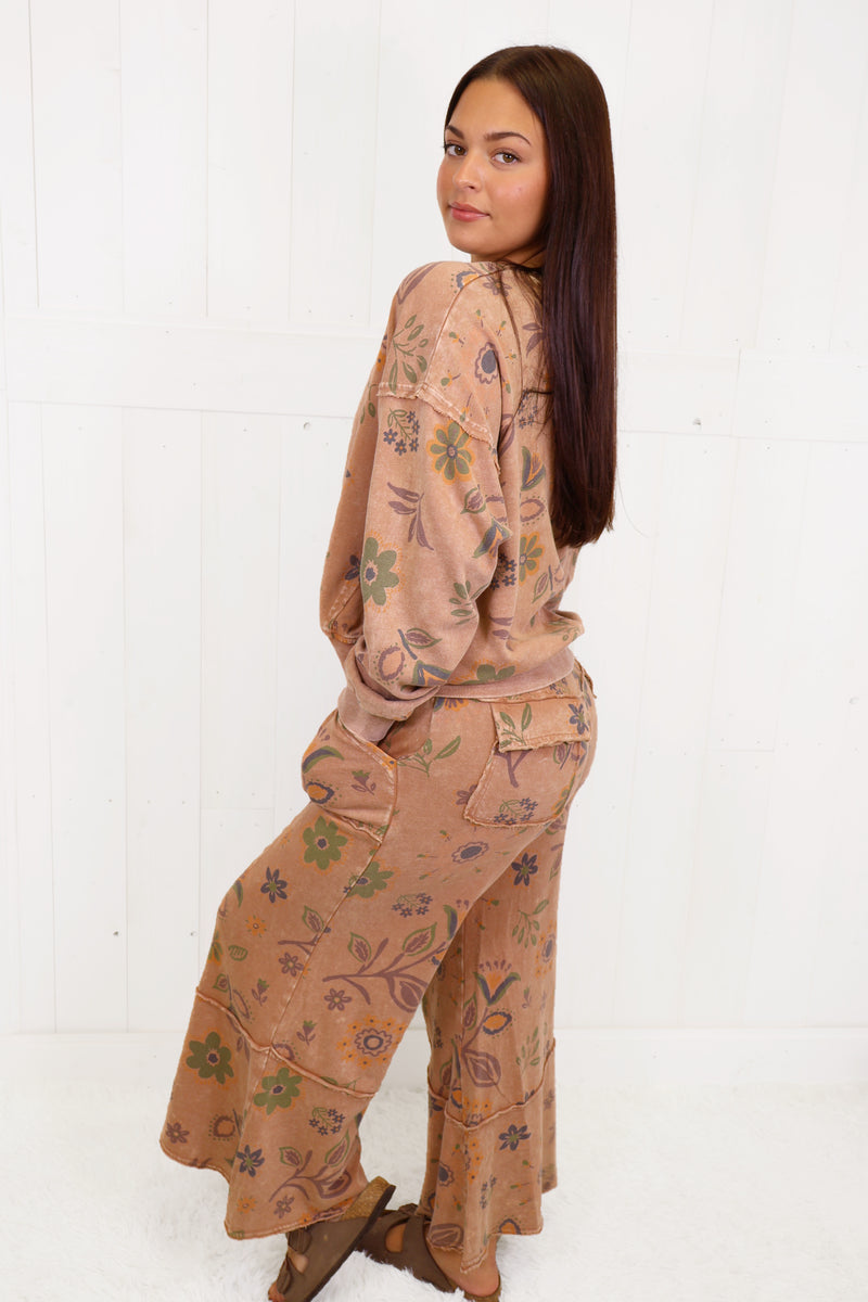 Easel Brown Matching Set