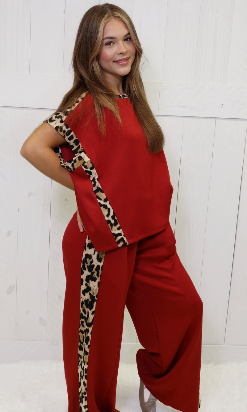 Entro Red Set With Cheetah Trim