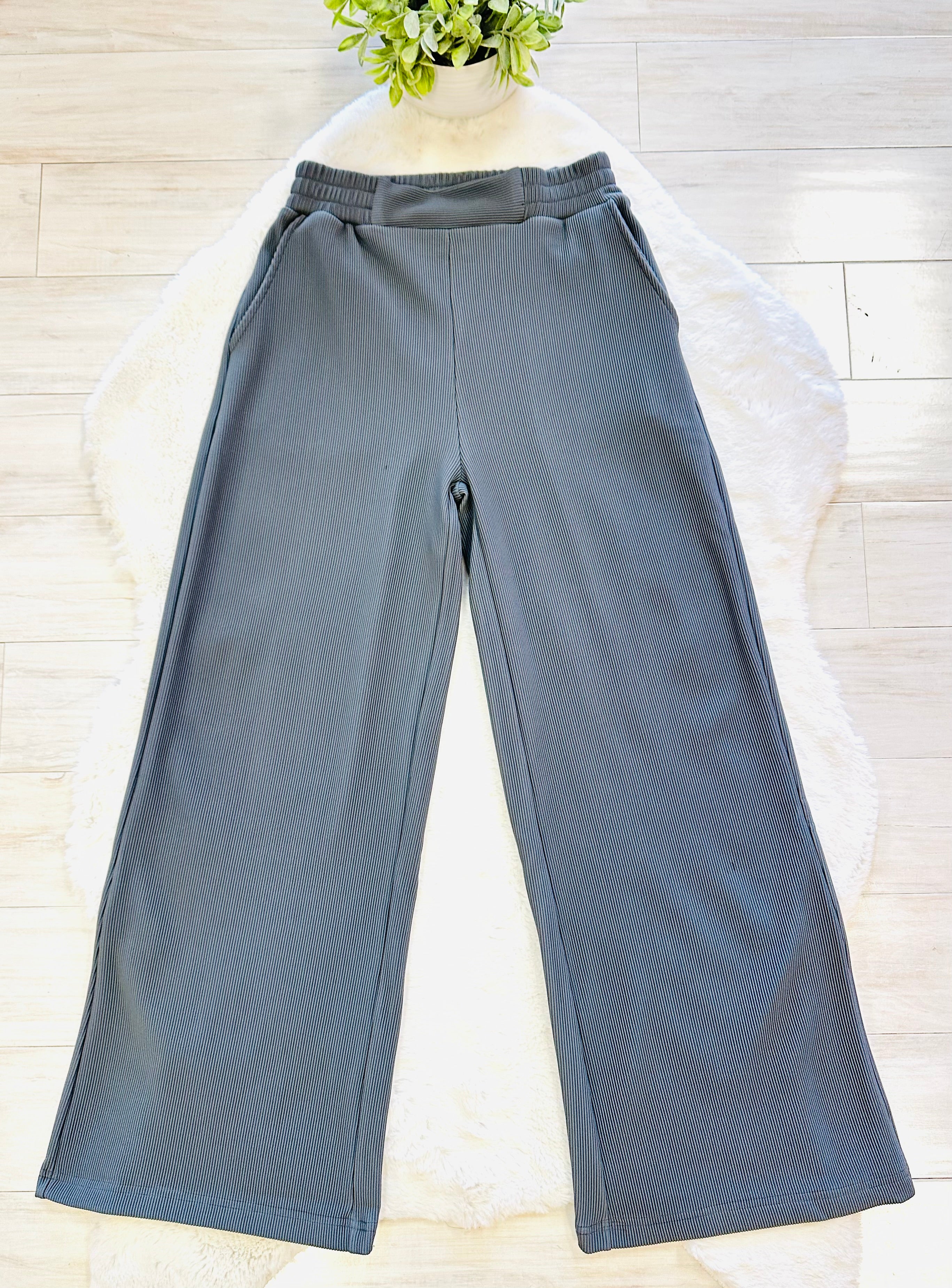 Women’s Zenana Grey Ribbed Pant Set