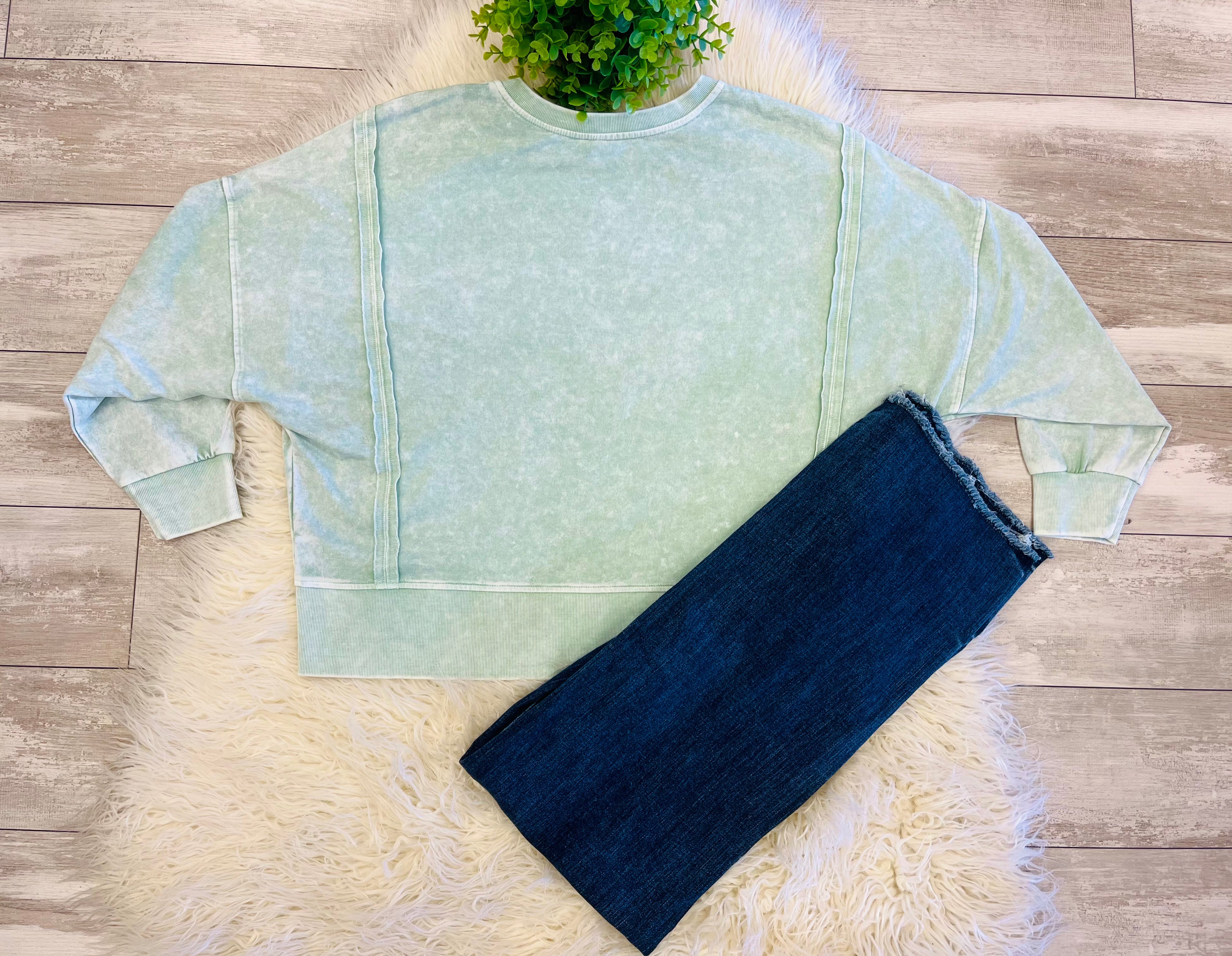 Women’s Acid Wash Long Sleeve Side Slit Knit Top In Dusty Mint