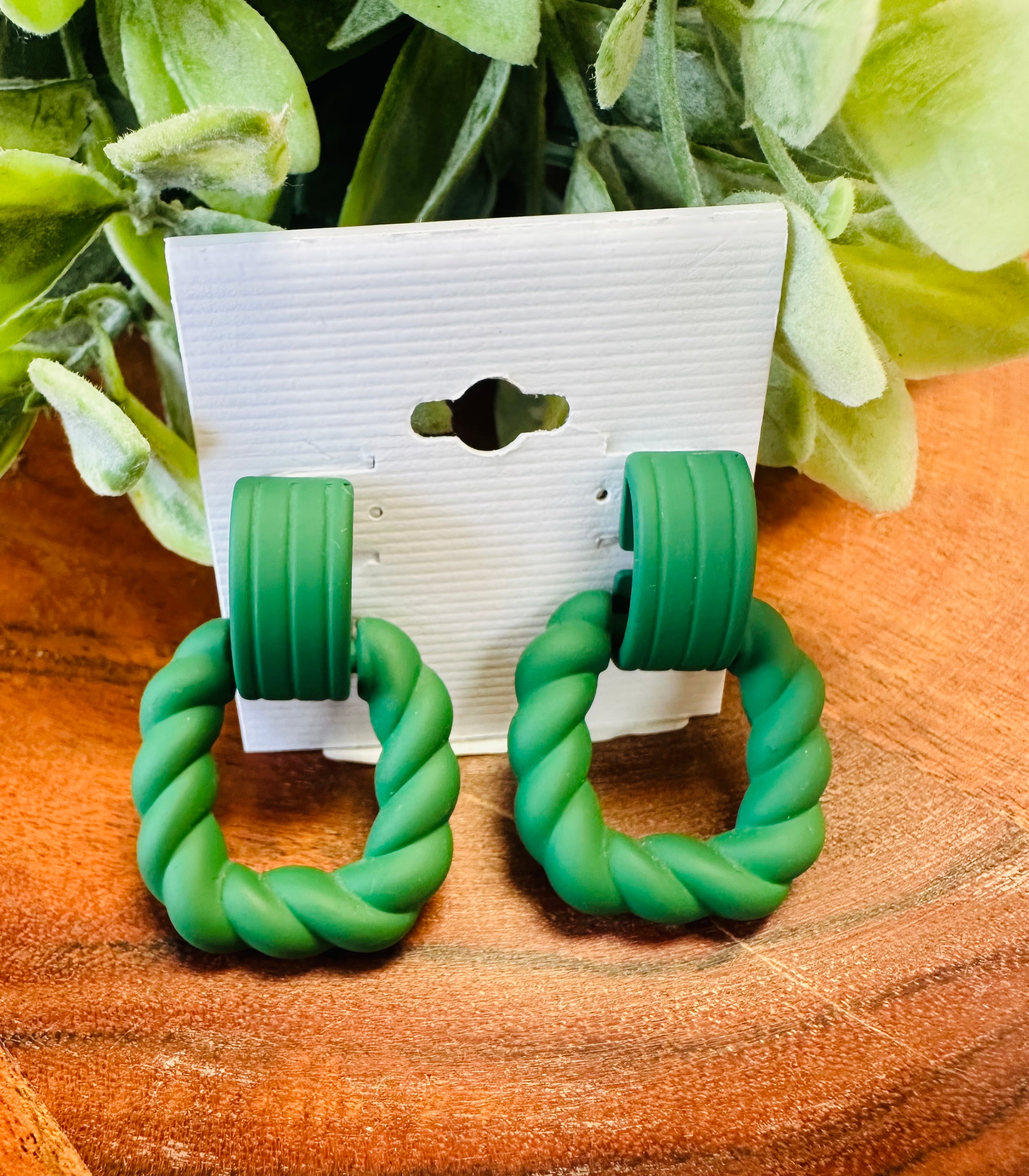 Women’s Knotted Hoops Earrings