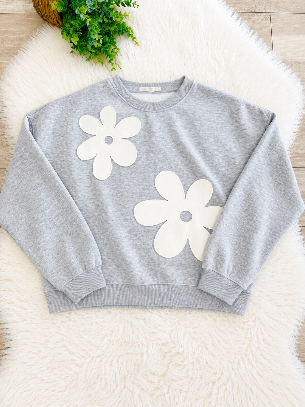 Women’s Double Zero Grey Daisy Two Piece Set