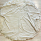 Women’s Cream Top ￼
