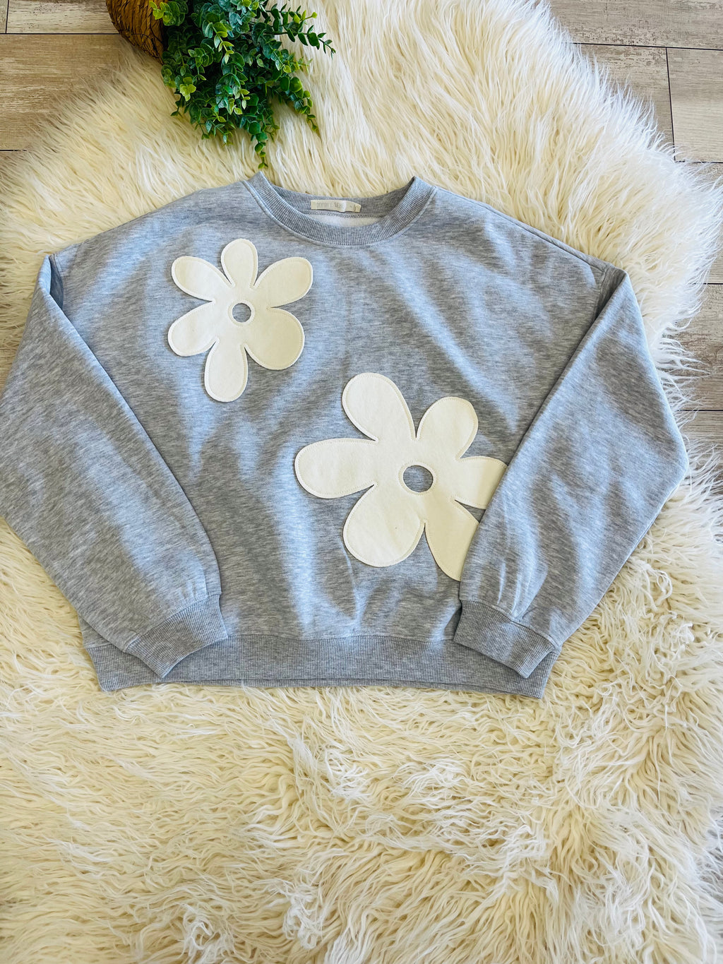 Women’s Double Zero Grey Daisy Two Piece Set