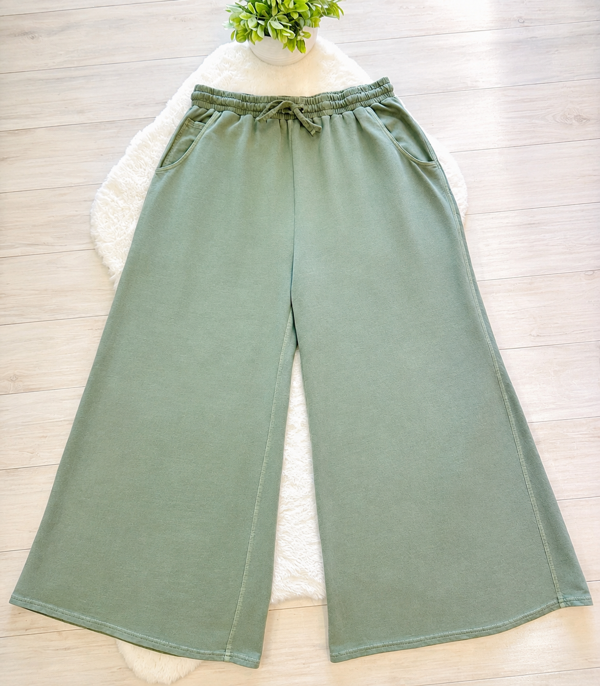 Women’s Curvy Petite Zenana Enzyme Wash Jade Wide- Leg Pants