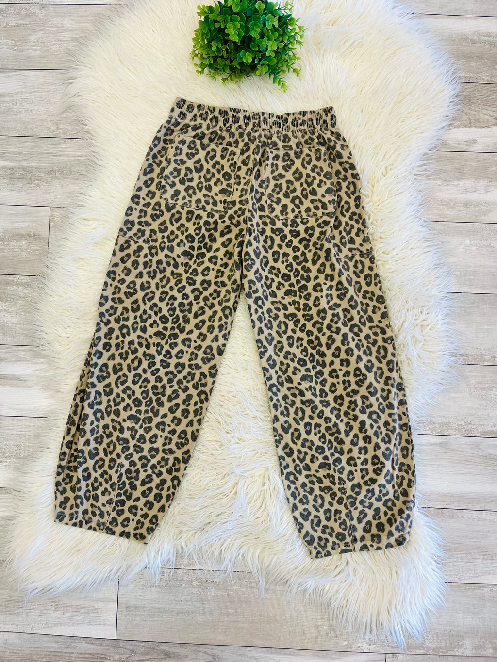 Women’s Leopard Print Barrel Drawstring Pants