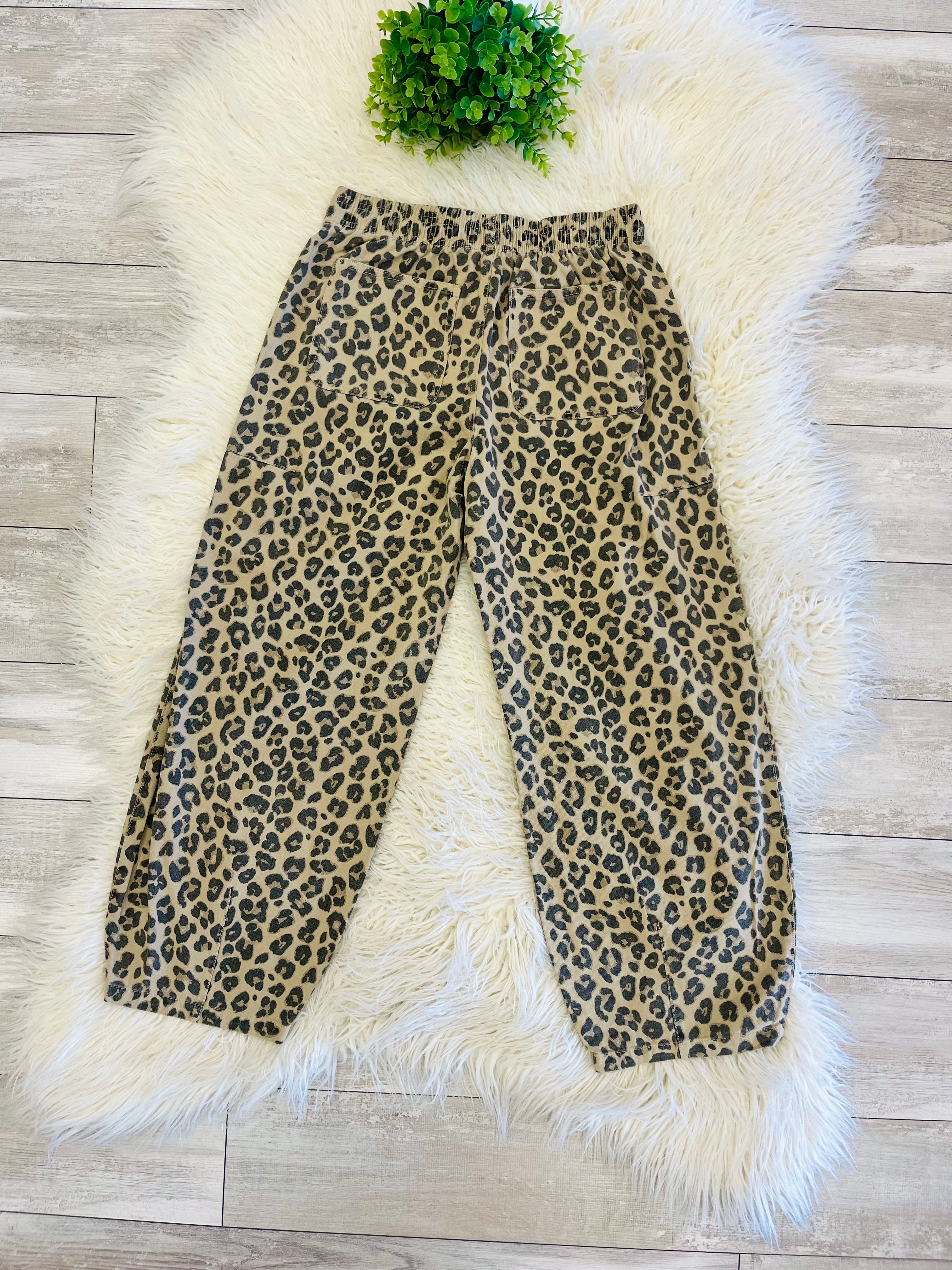 Women’s Leopard Print Barrel Drawstring Pants