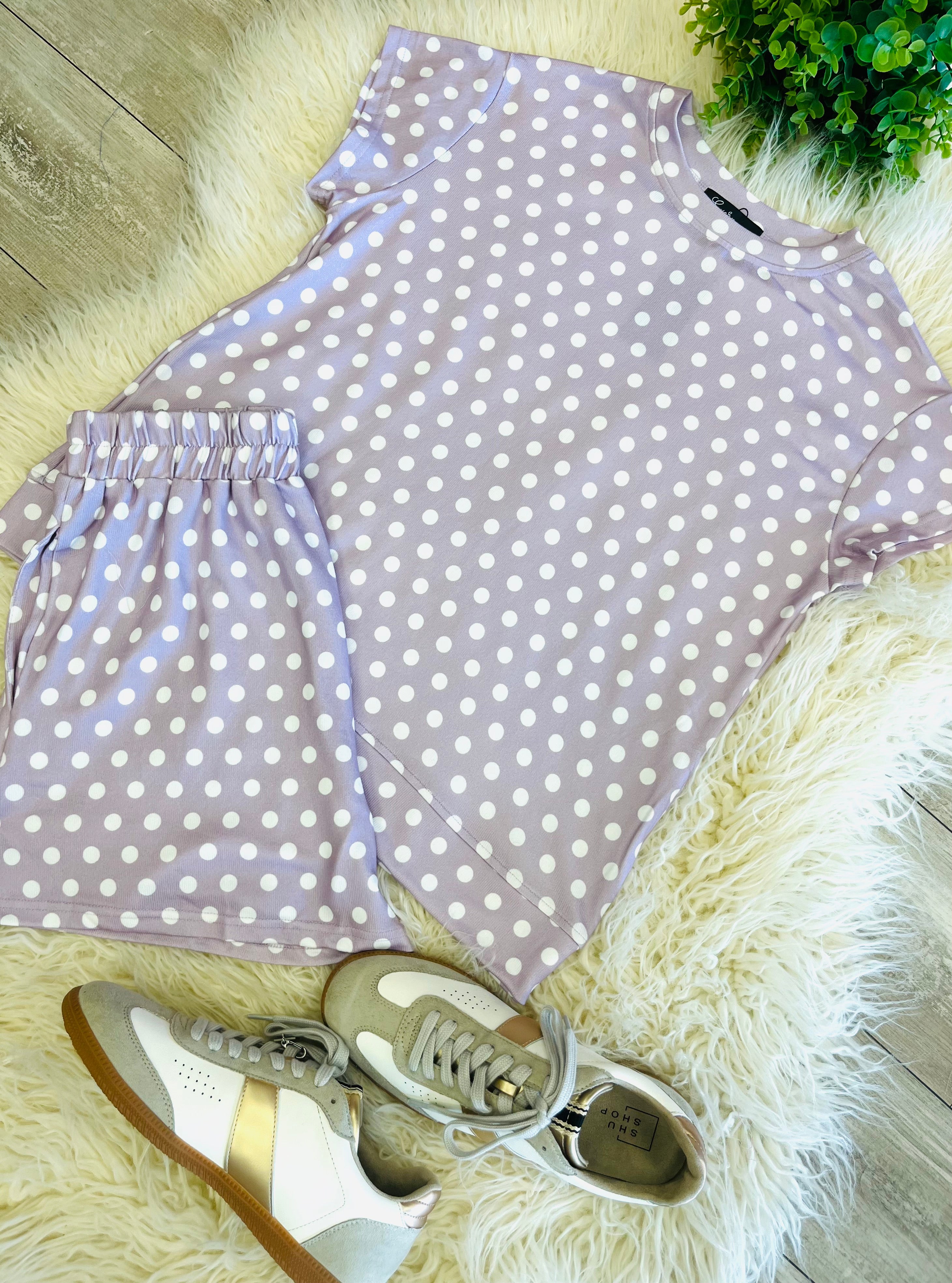 Woman’s Lilac polka dot short set