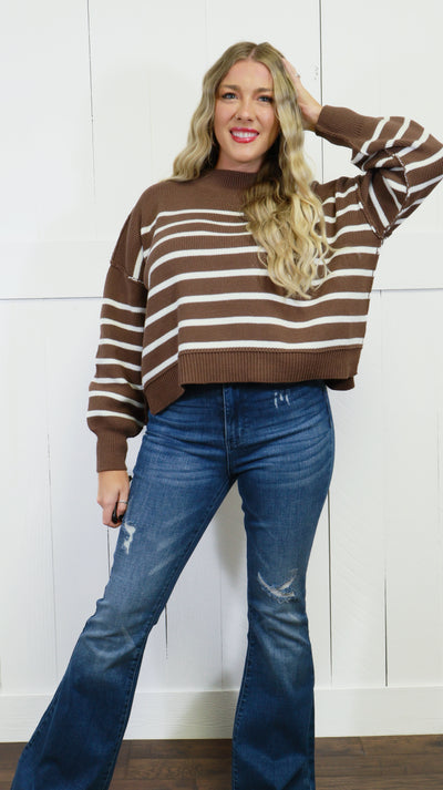 Women’s Stripe Exposed Seam Oversized Sweater Brown Top Pullover