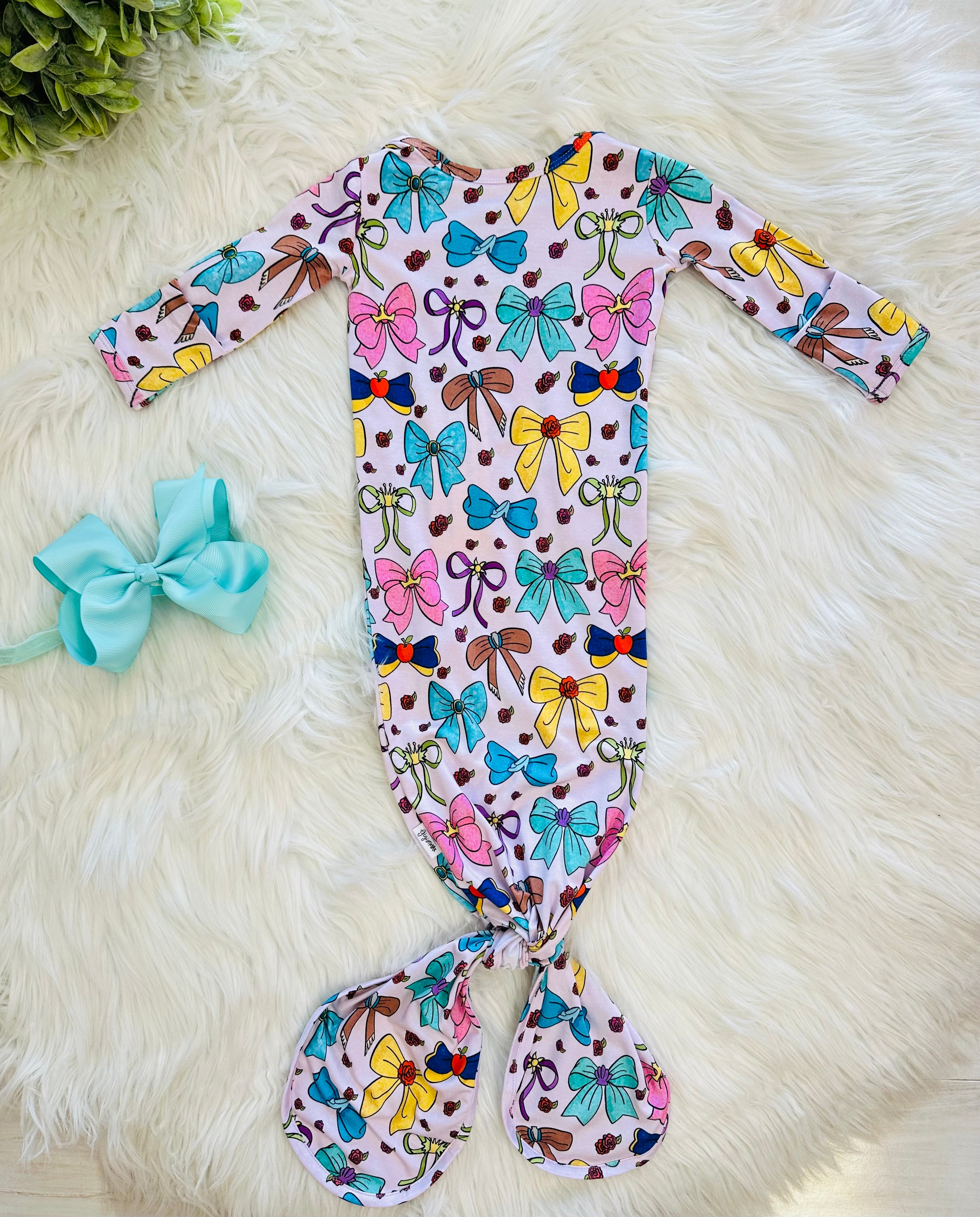 Girl’s Mixed Colored Bow Printed Knotted Gown with Matching Headband