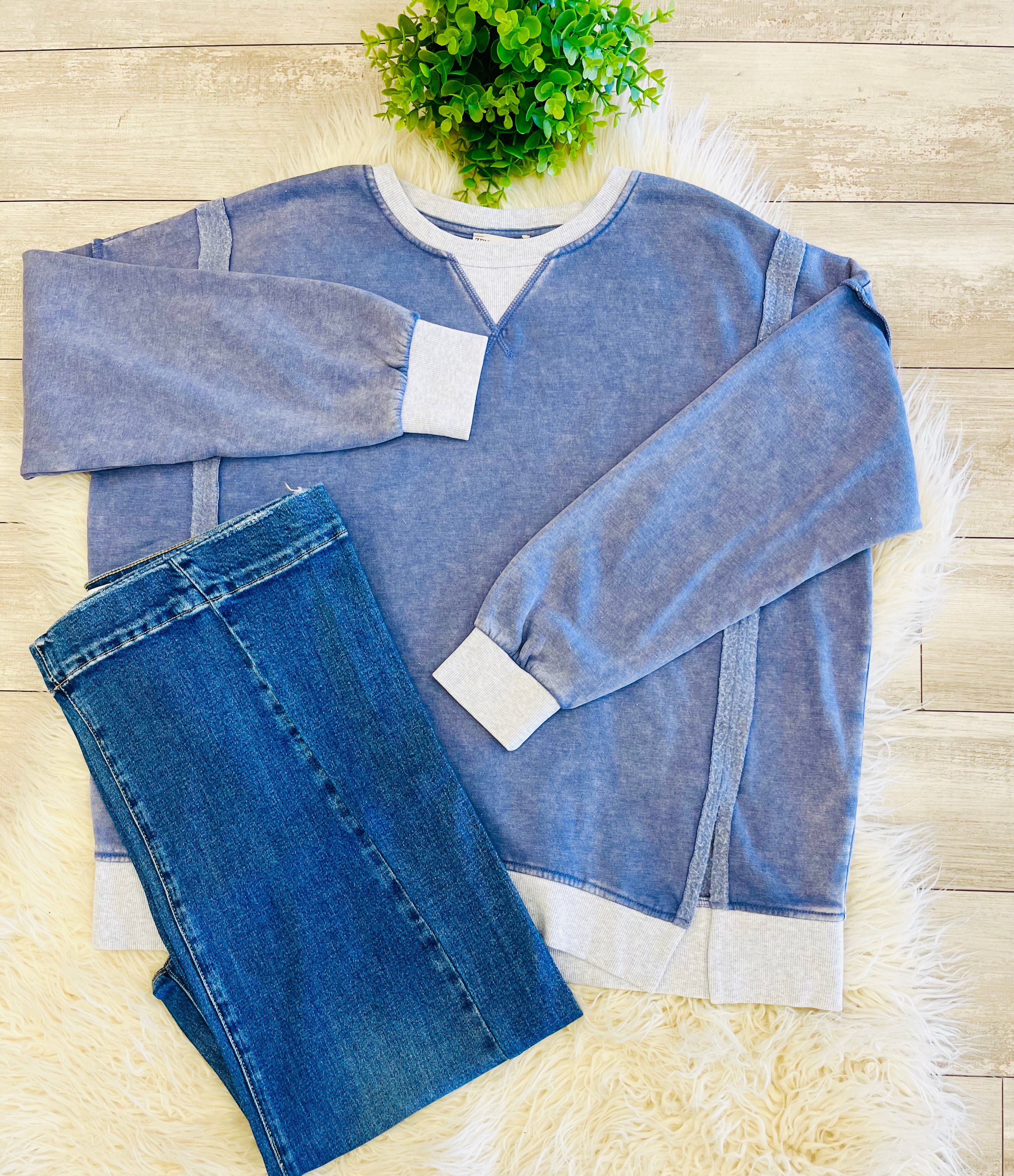 Women’s Curvy Zenana Washed Exposed Seam Sweatshirt In Blue