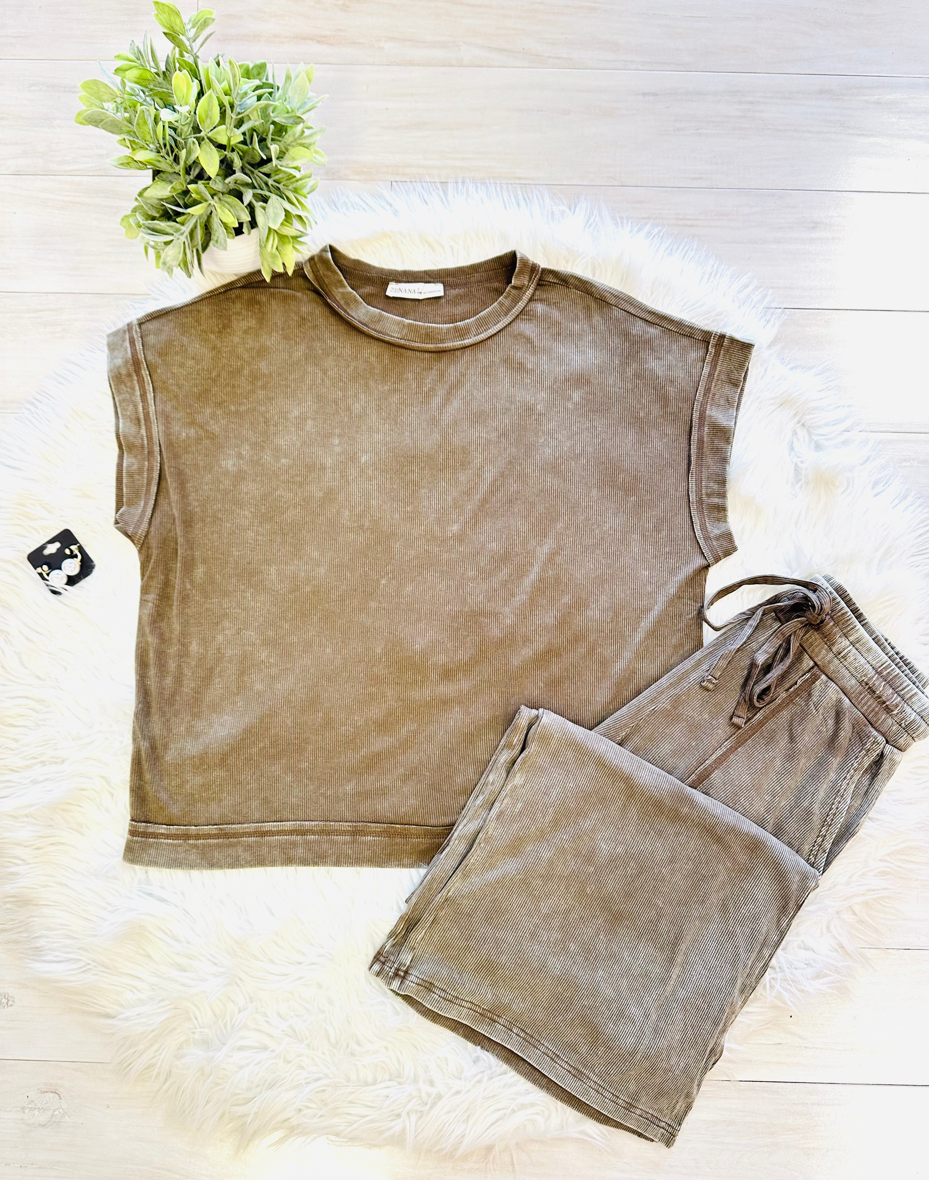 Women’s Zenana Brown Acid Wash Pant Set