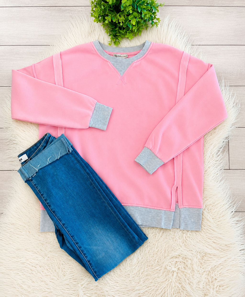 Women’s Zenana Washed Exposed Seam Sweatshirt In Light Pink Top