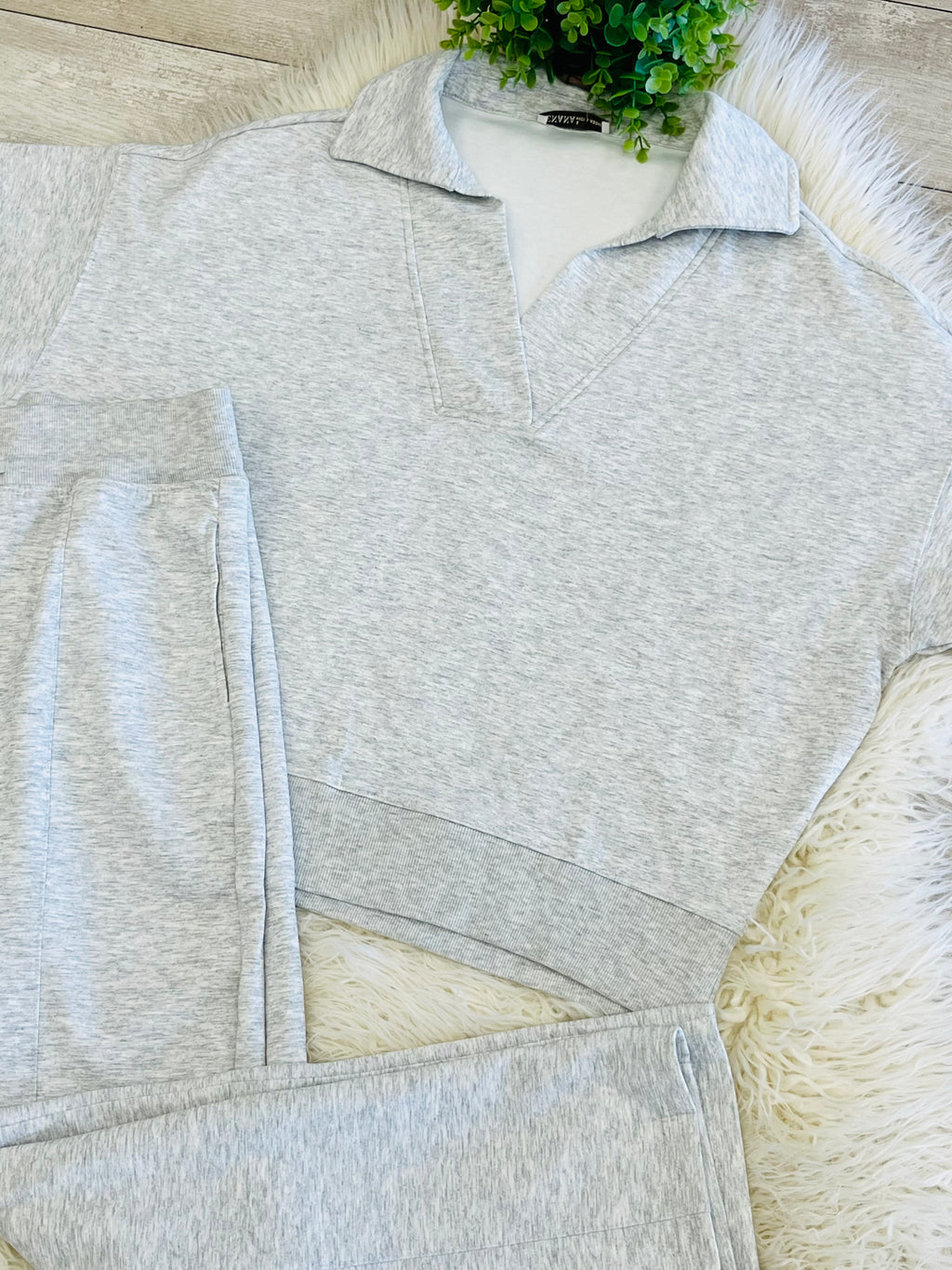 Women’s Zenana Short Sleeve Collared Scuba Set In Heather Grey