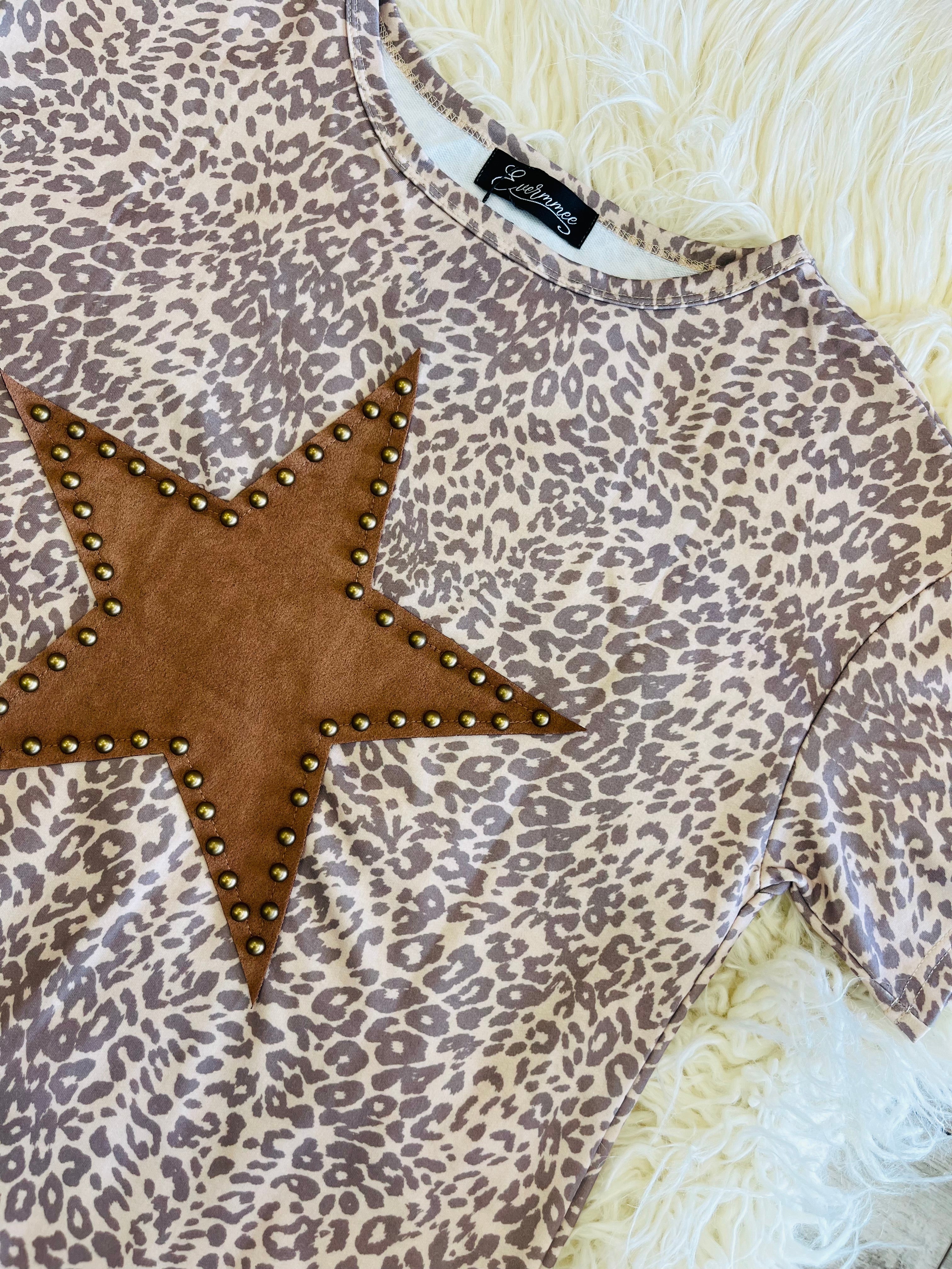 Women’s Evermmee Star Leopard Print Top