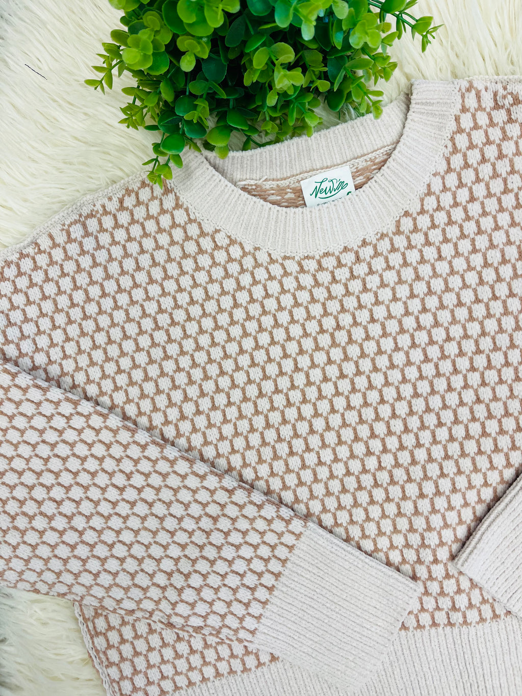 Women’s Ivory And Taupe Checkered Crewneck Knit sweater