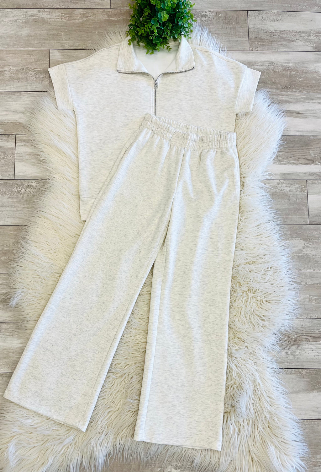 Women’s Soft Gray Scuba Set