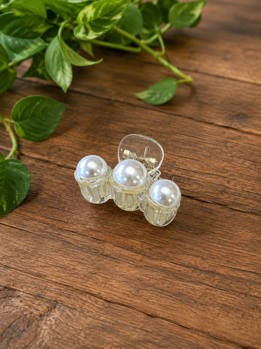Pearl Claw Hair Clip 3”