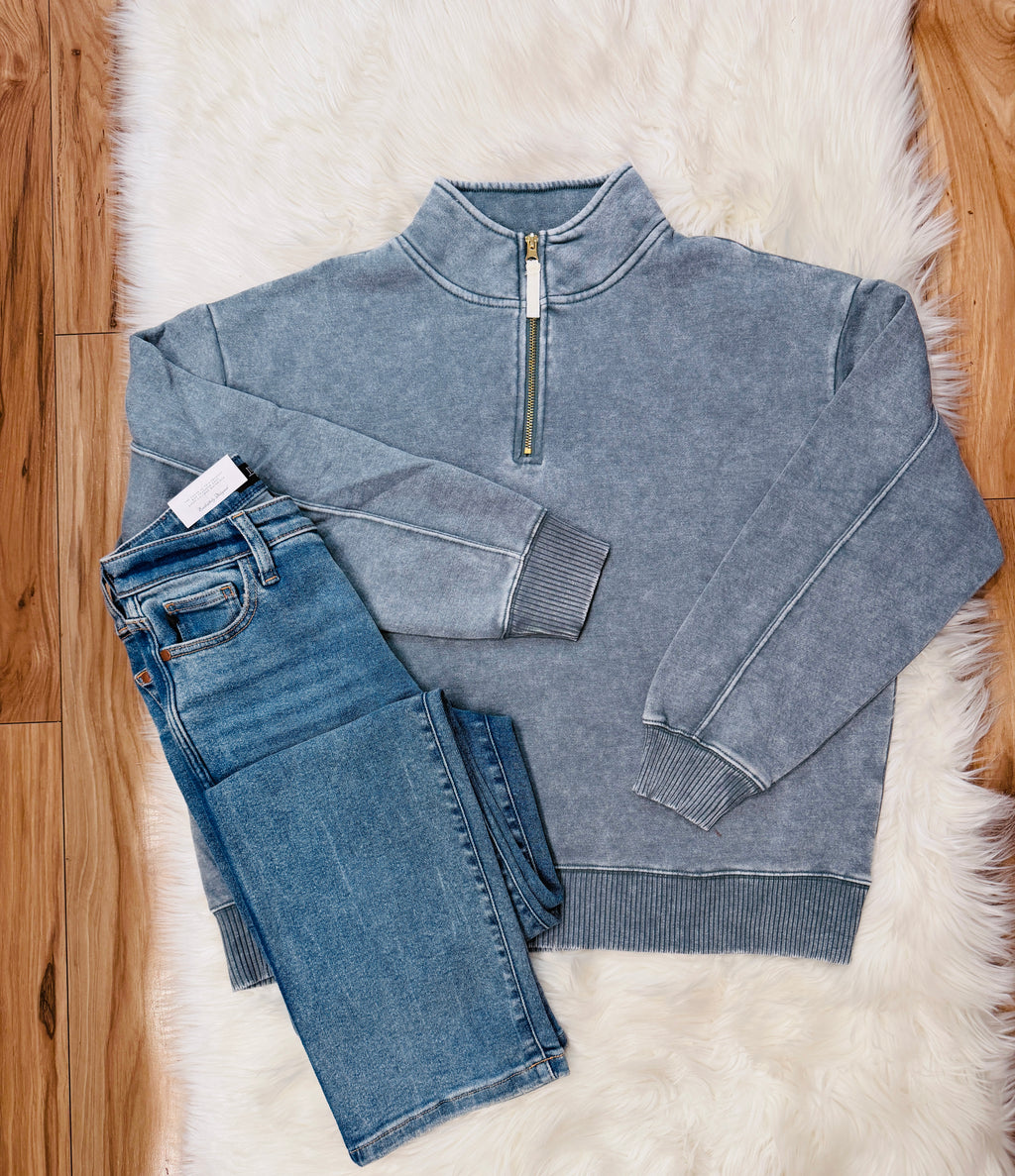 Women’s Zenana Blue/Gray Acid Wash Quarter Zip Pullover True to Size