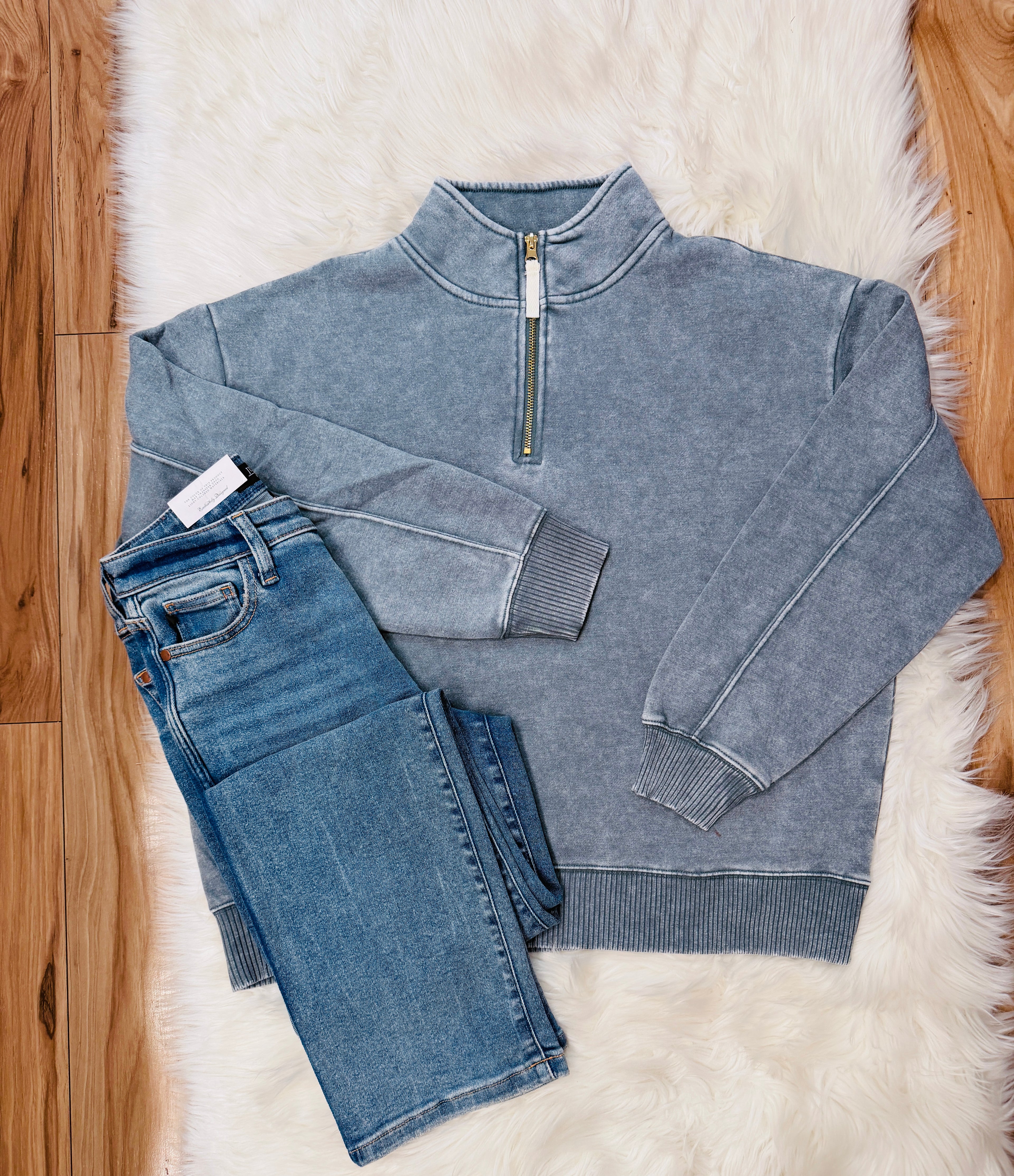 Women’s Zenana Blue/Gray Acid Wash Quarter Zip Pullover True to Size