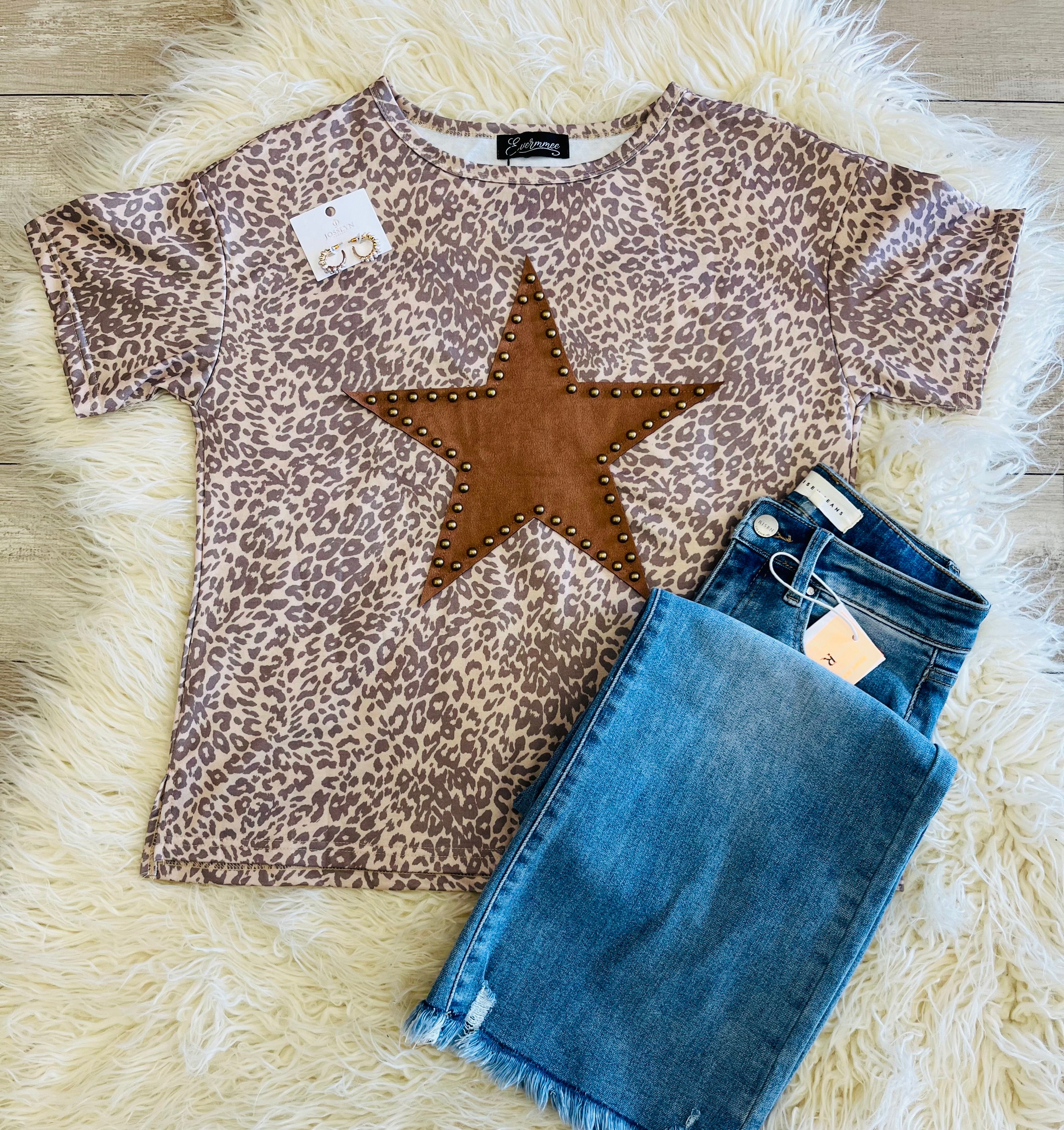 Women’s Evermmee Star Leopard Print Top