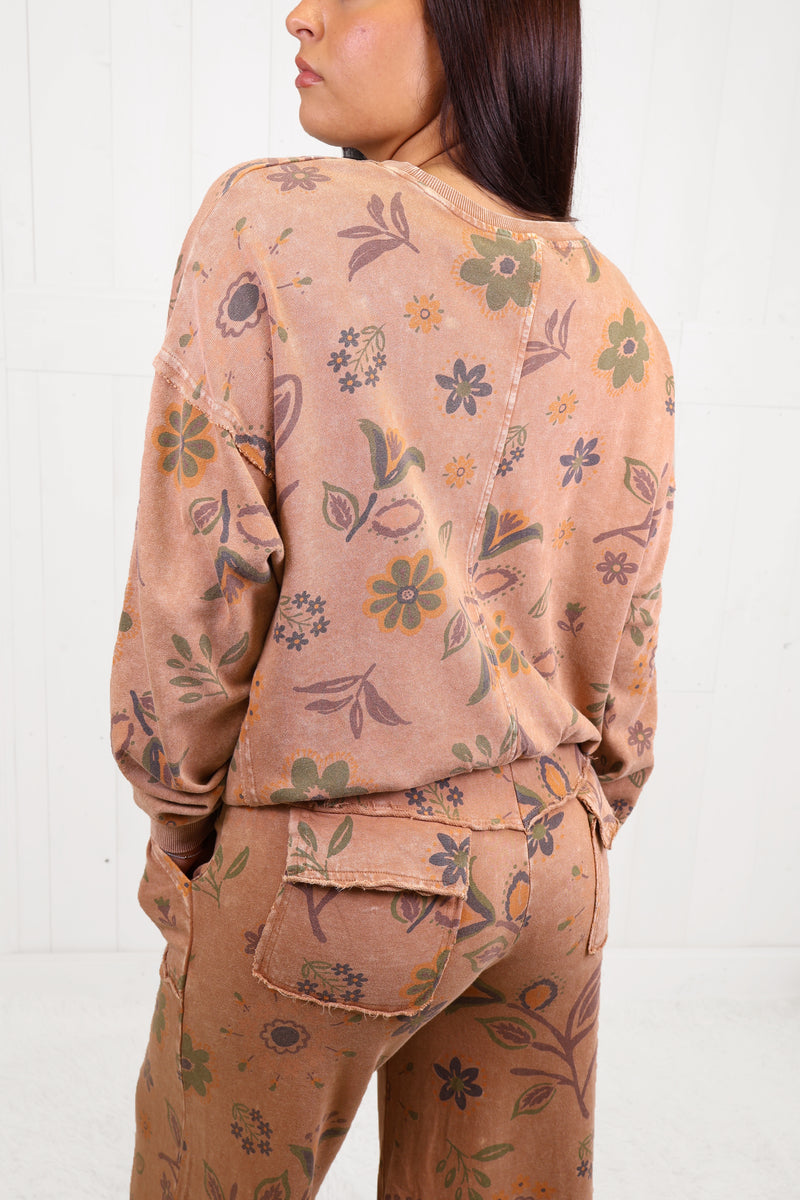 Easel Brown Matching Set