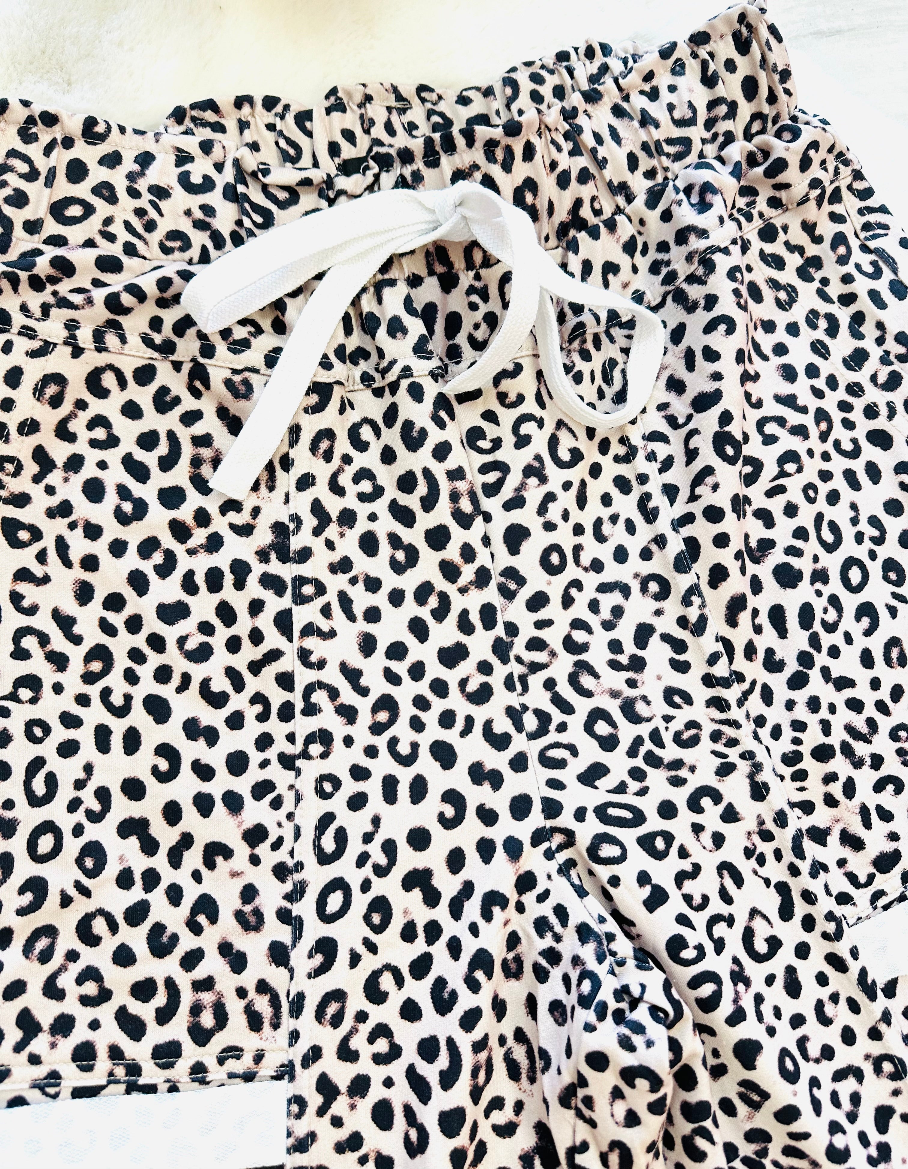Women’s Evermmee Cheetah Wide- Leg Pants