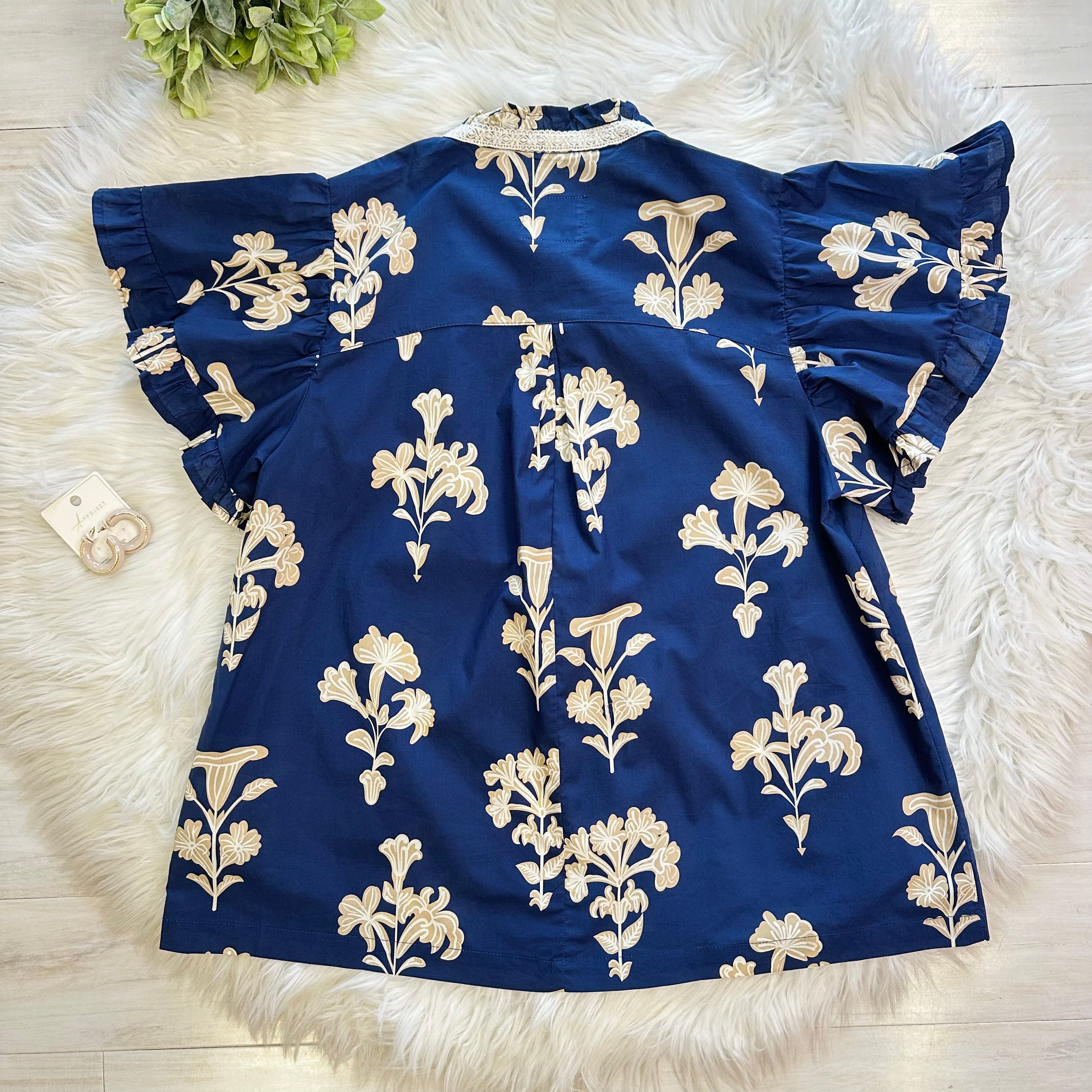 Women’s Umgee Navy and Cream Printed Blouse