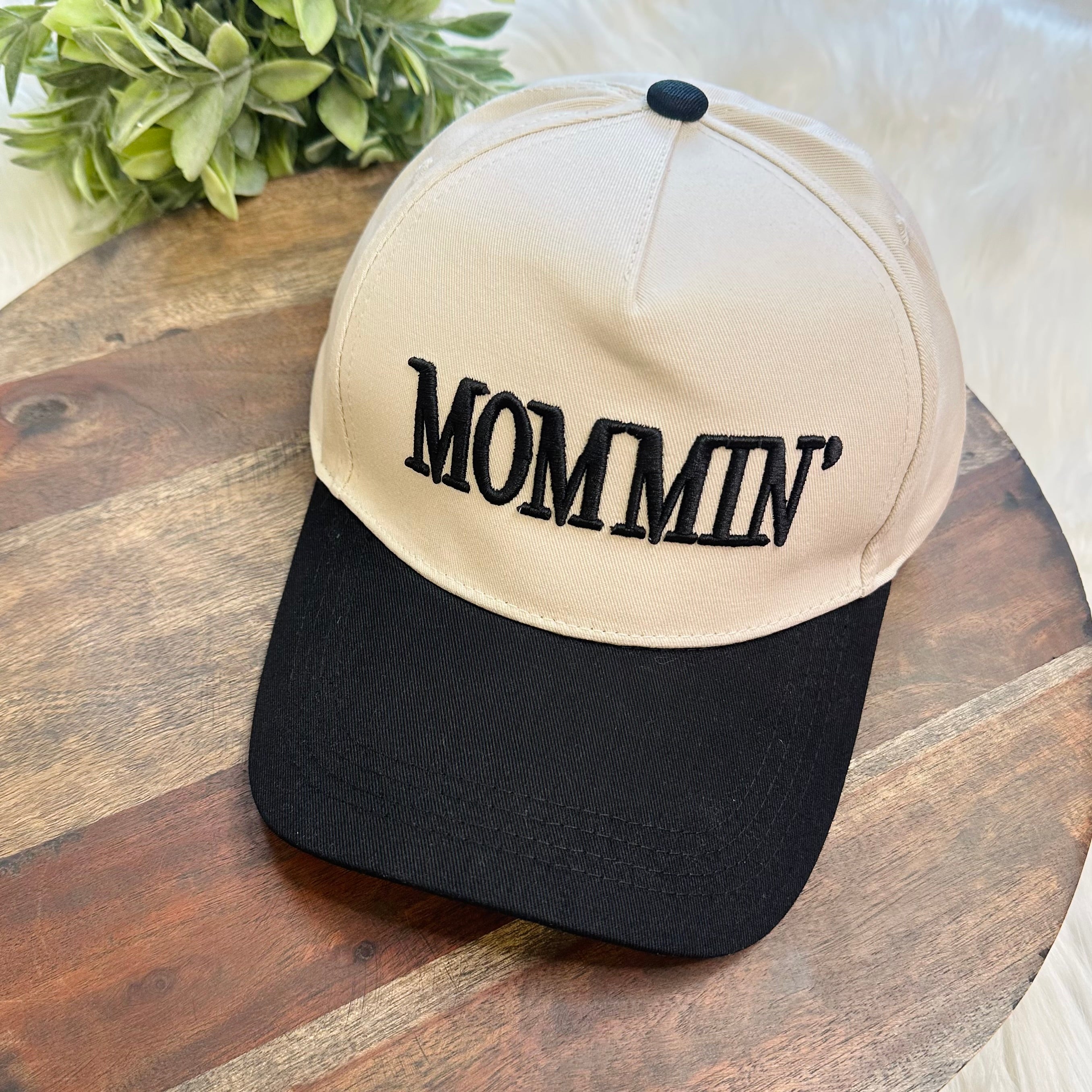 Women’s “Mommin” Black Hat