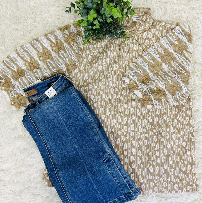VOY Cheetah Puff Sleeve Top