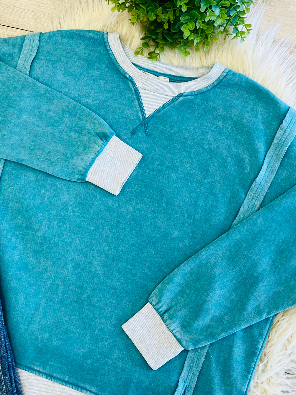Women’s Zenana Washed Exposed Seam Sweatshirt In Teal
