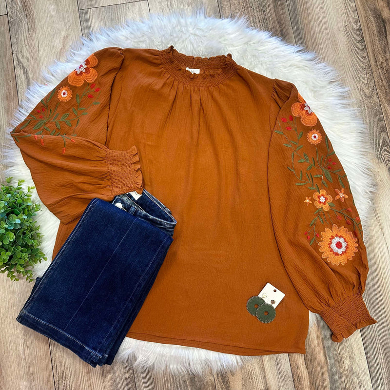 Women’s Curvy Rust Embroidered Sleeve Top
