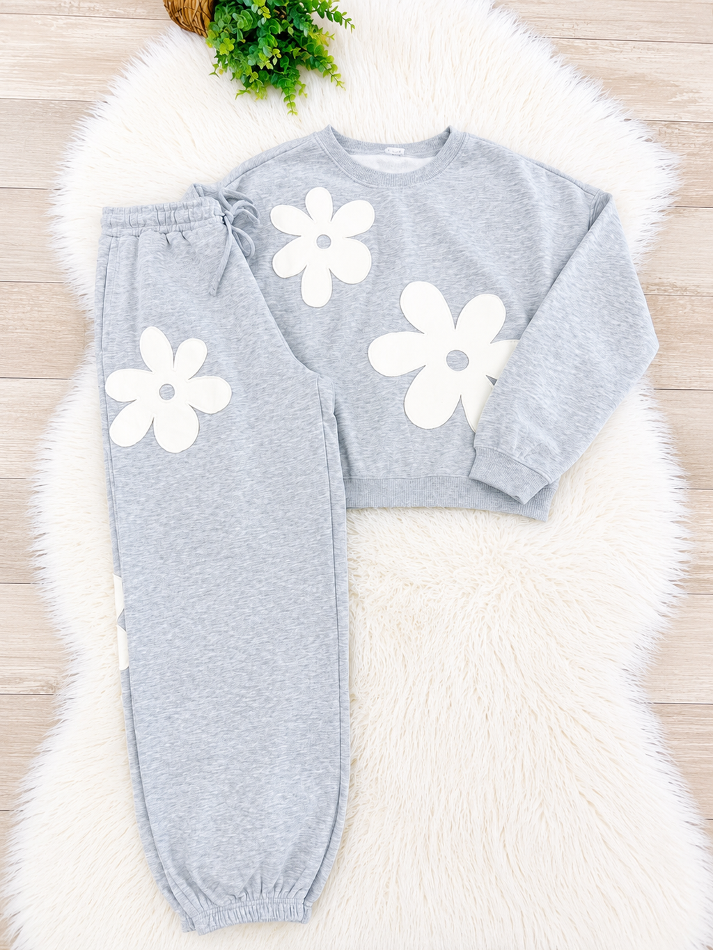 Women’s Double Zero Grey Daisy Two Piece Set