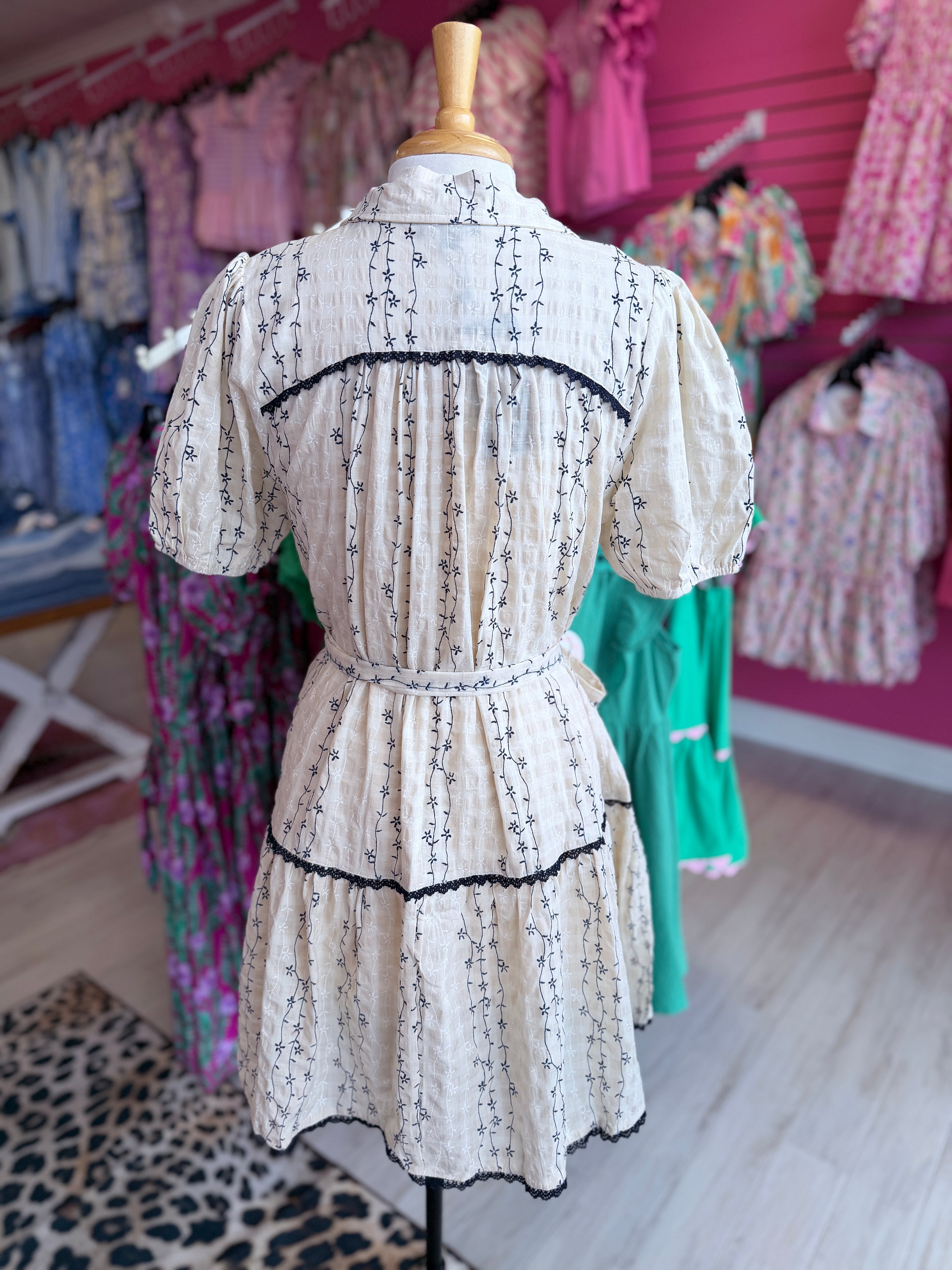 Women’s GiGiO Tan Embroidered Floral Dress