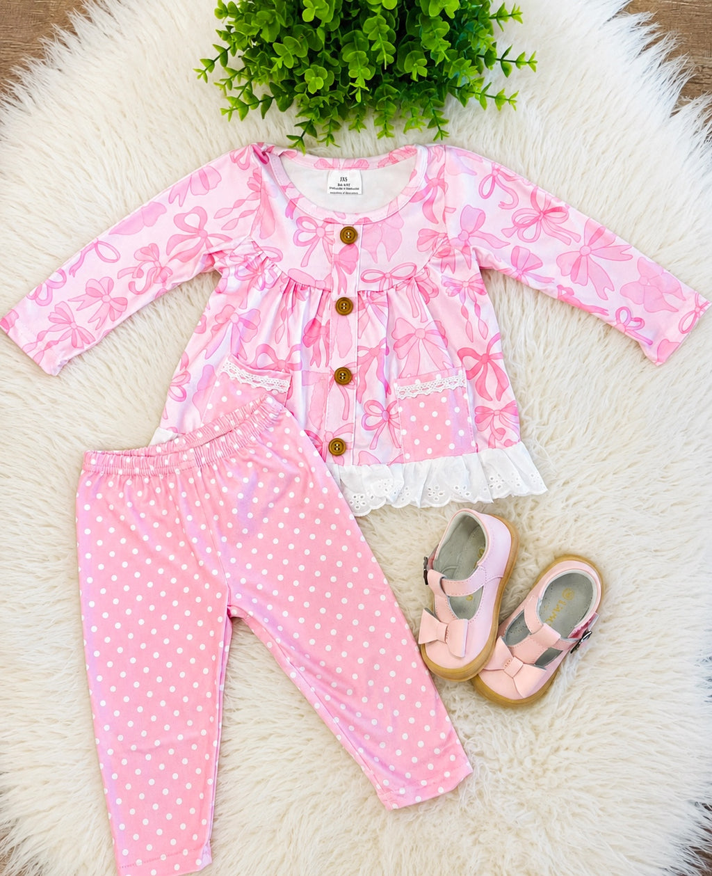 Girl’s Pink Dotted Bow Outfit