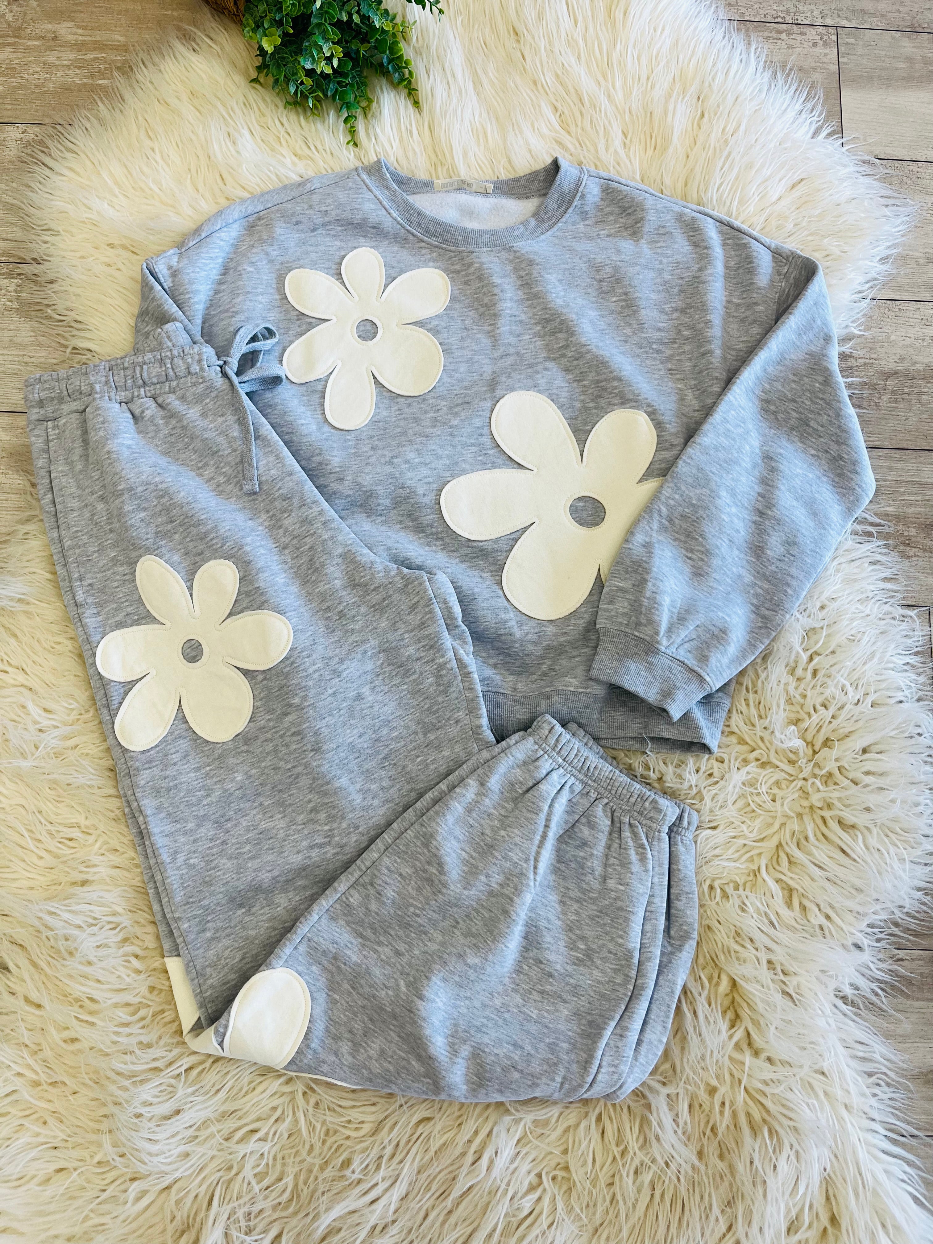 Women’s Double Zero Grey Daisy Two Piece Set