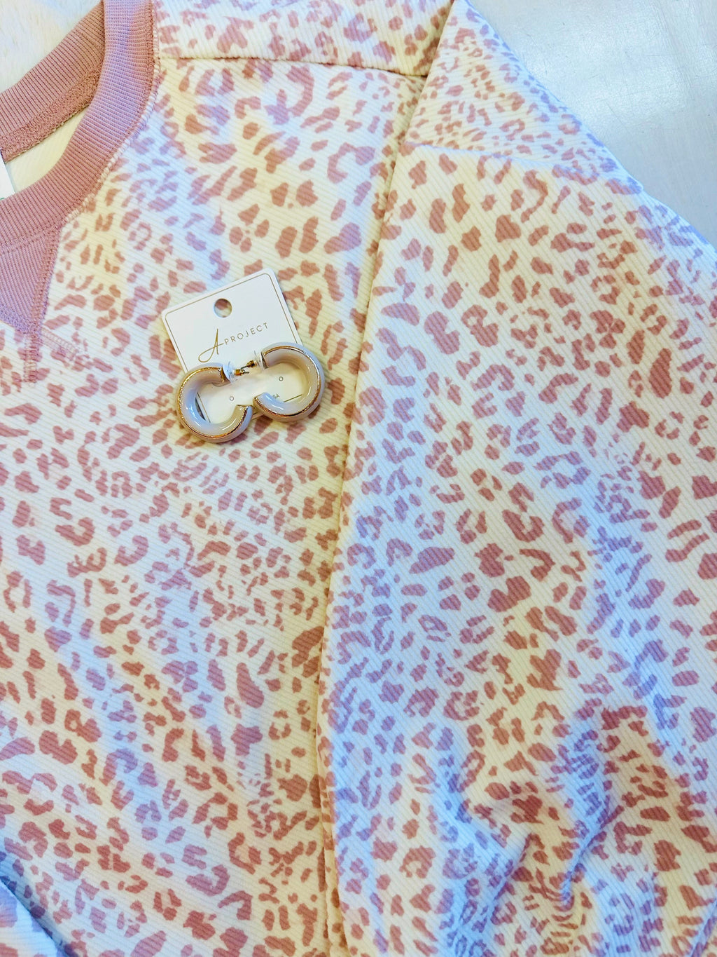 Women’s pink Cheetah print top-true to size