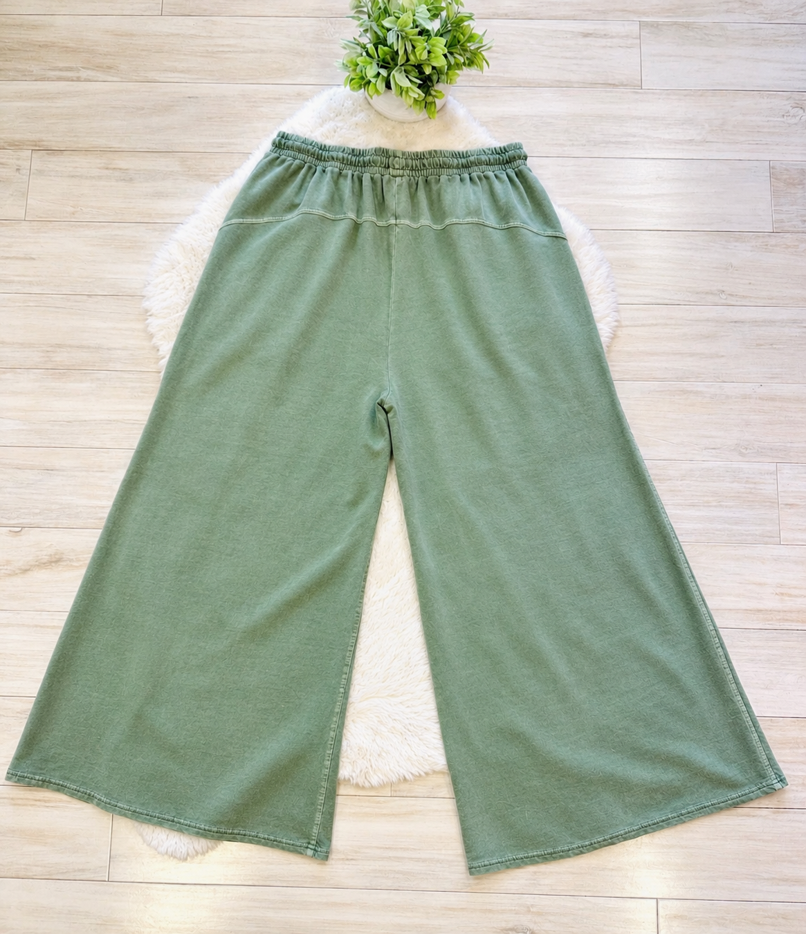 Women’s Curvy Petite Zenana Enzyme Wash Jade Wide- Leg Pants