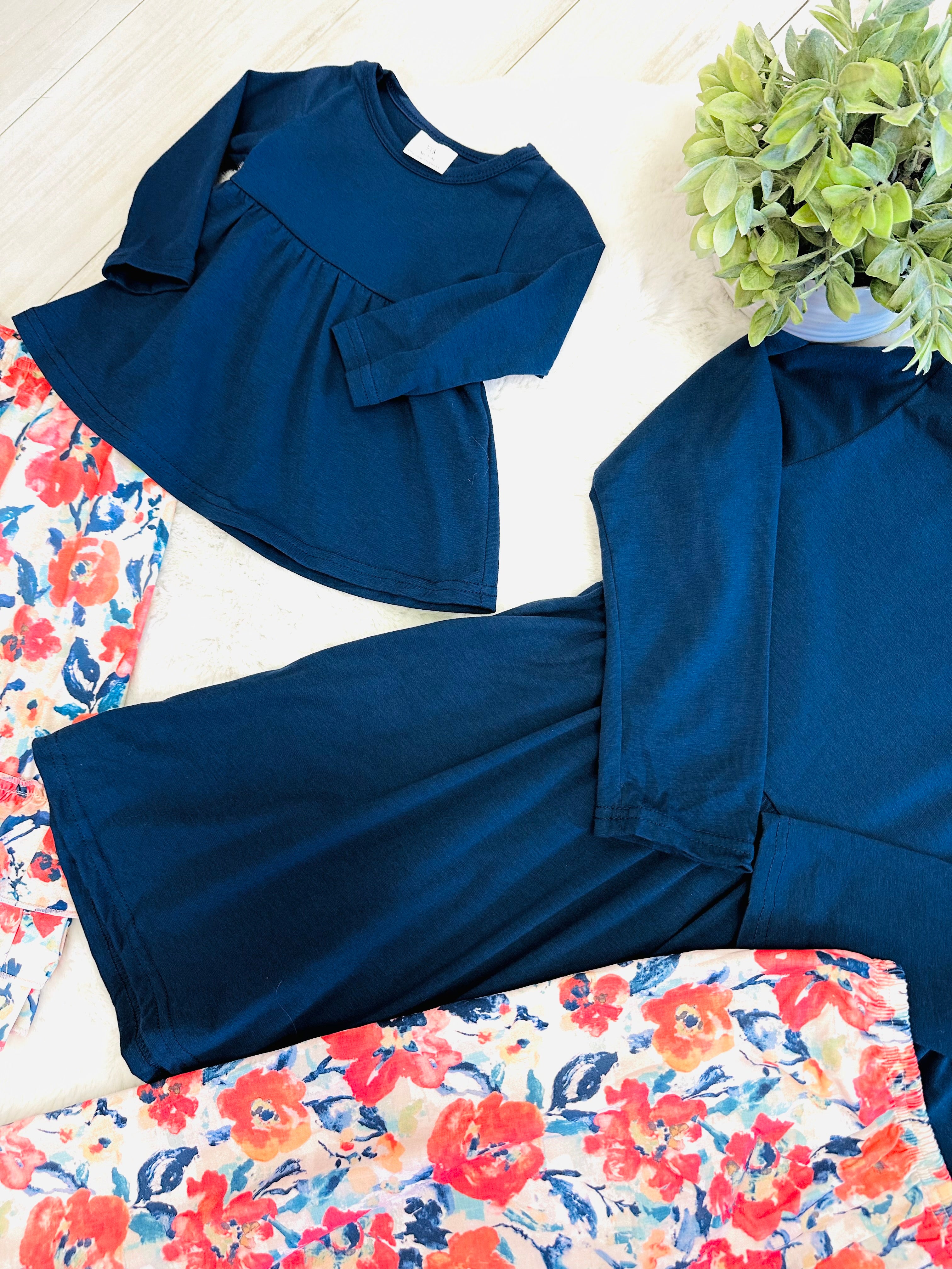 Girls Navy & Coral Floral Outfit