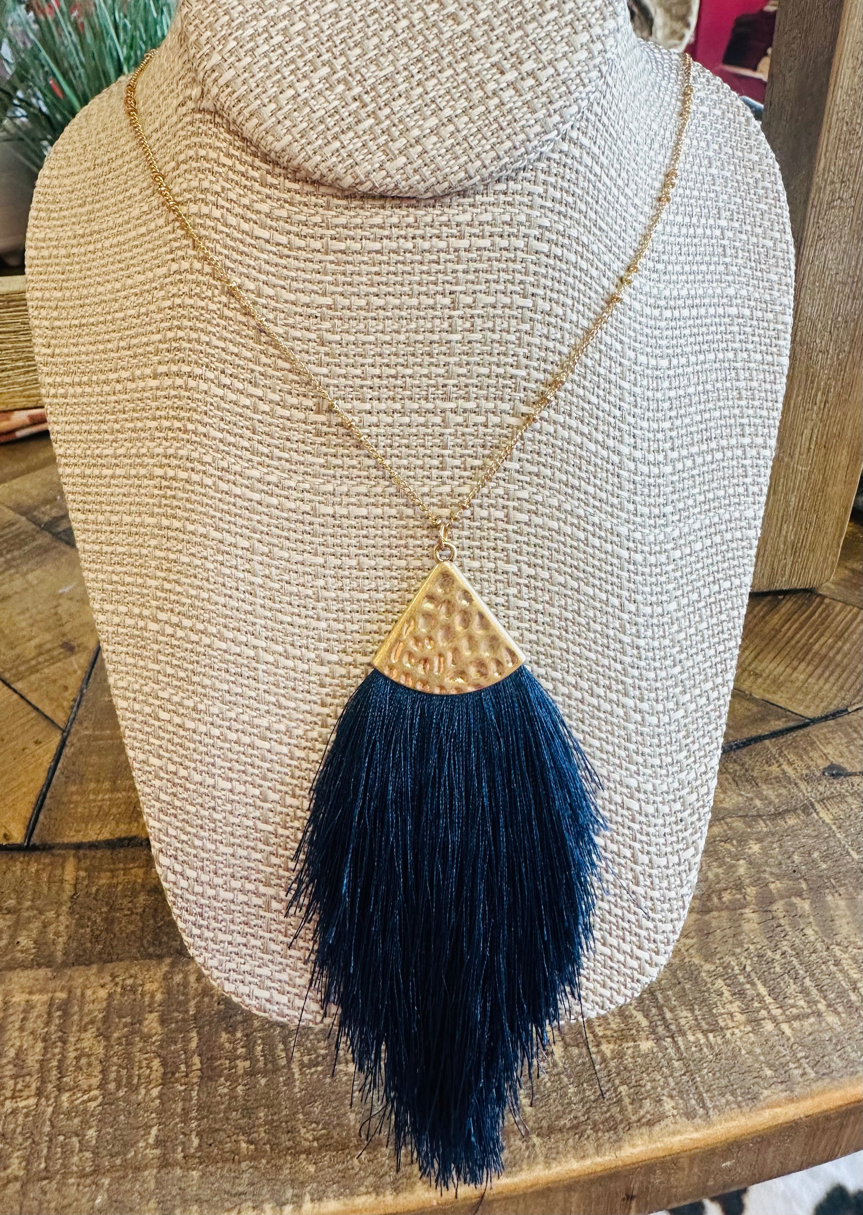 Gold fringe necklace women's