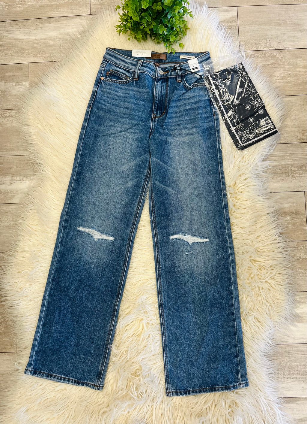 Women’s Judy Blue Brenda 90’s Straight Jeans 1190 W/ Bandana Loop