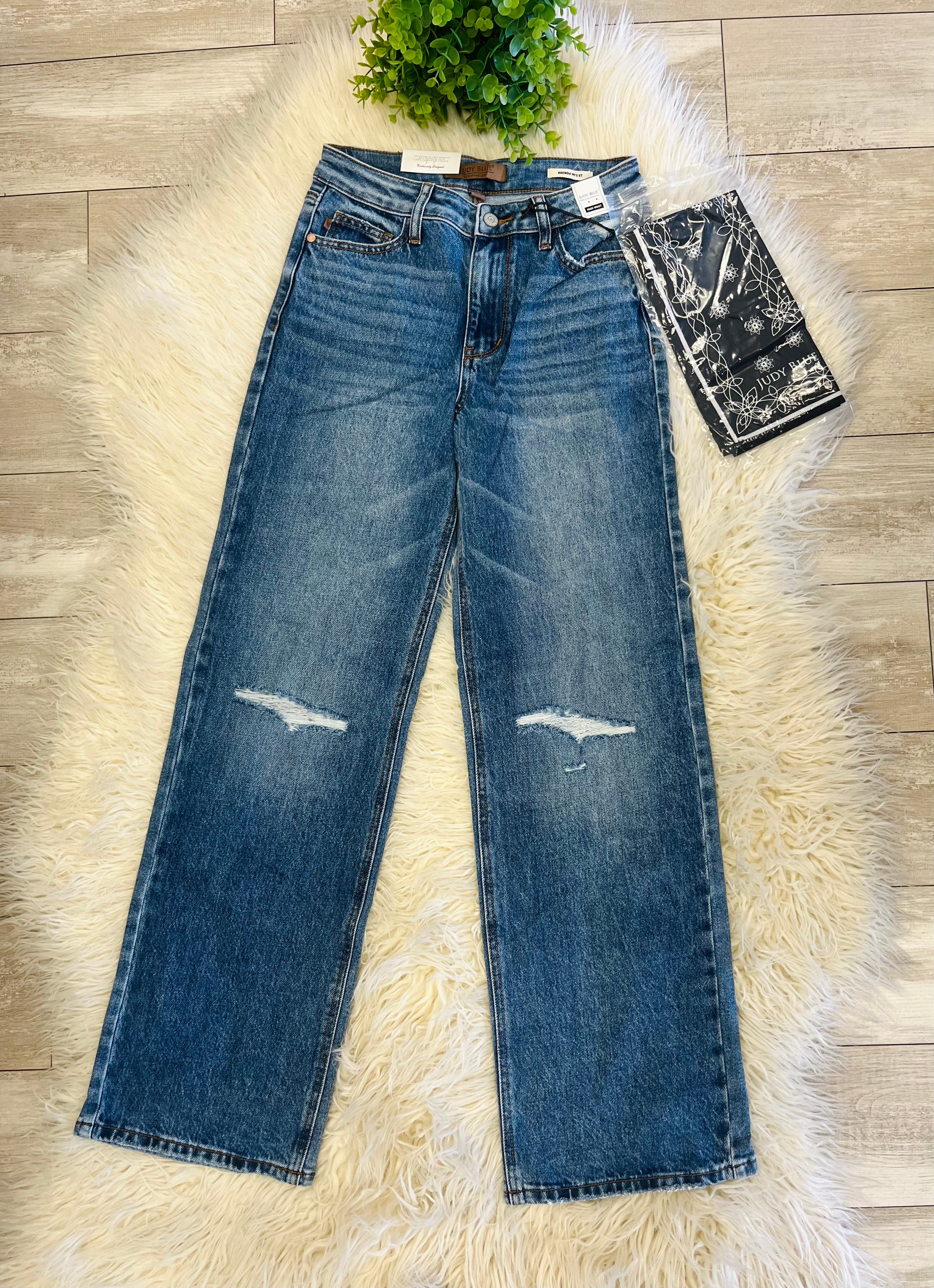 Women’s Judy Blue Brenda 90’s Straight Jeans 1190 W/ Bandana Loop