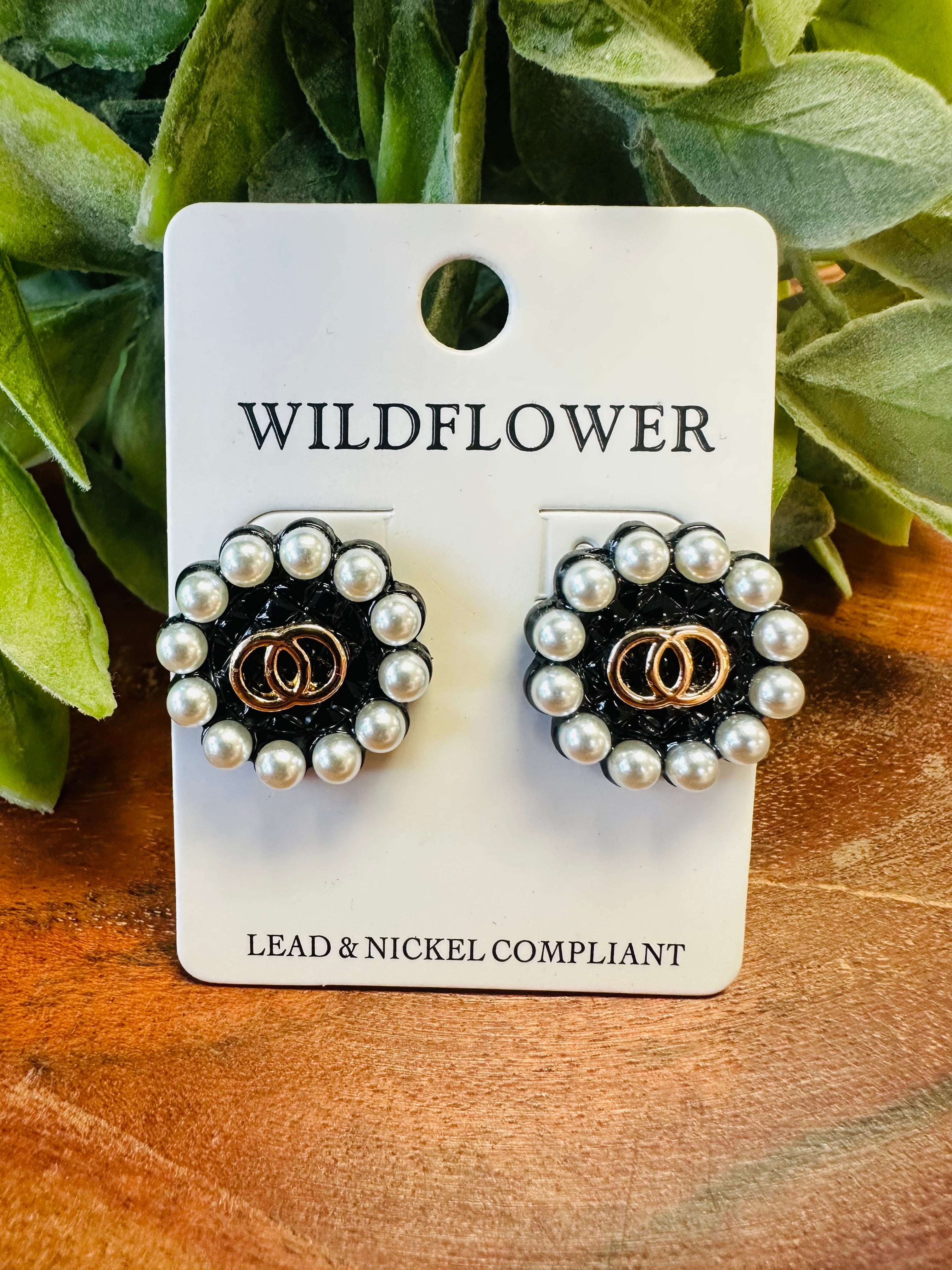 Women’s Gold and Black Pearl Earrings