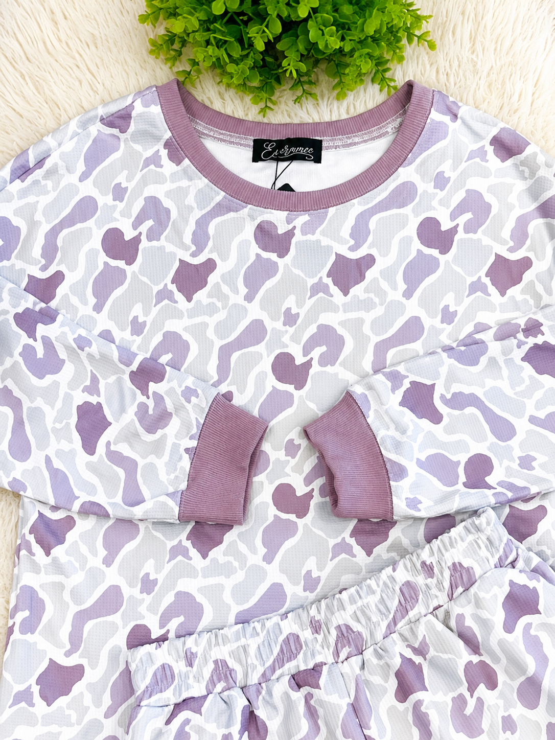 Women’s Camouflage Long Sleeve Short Set