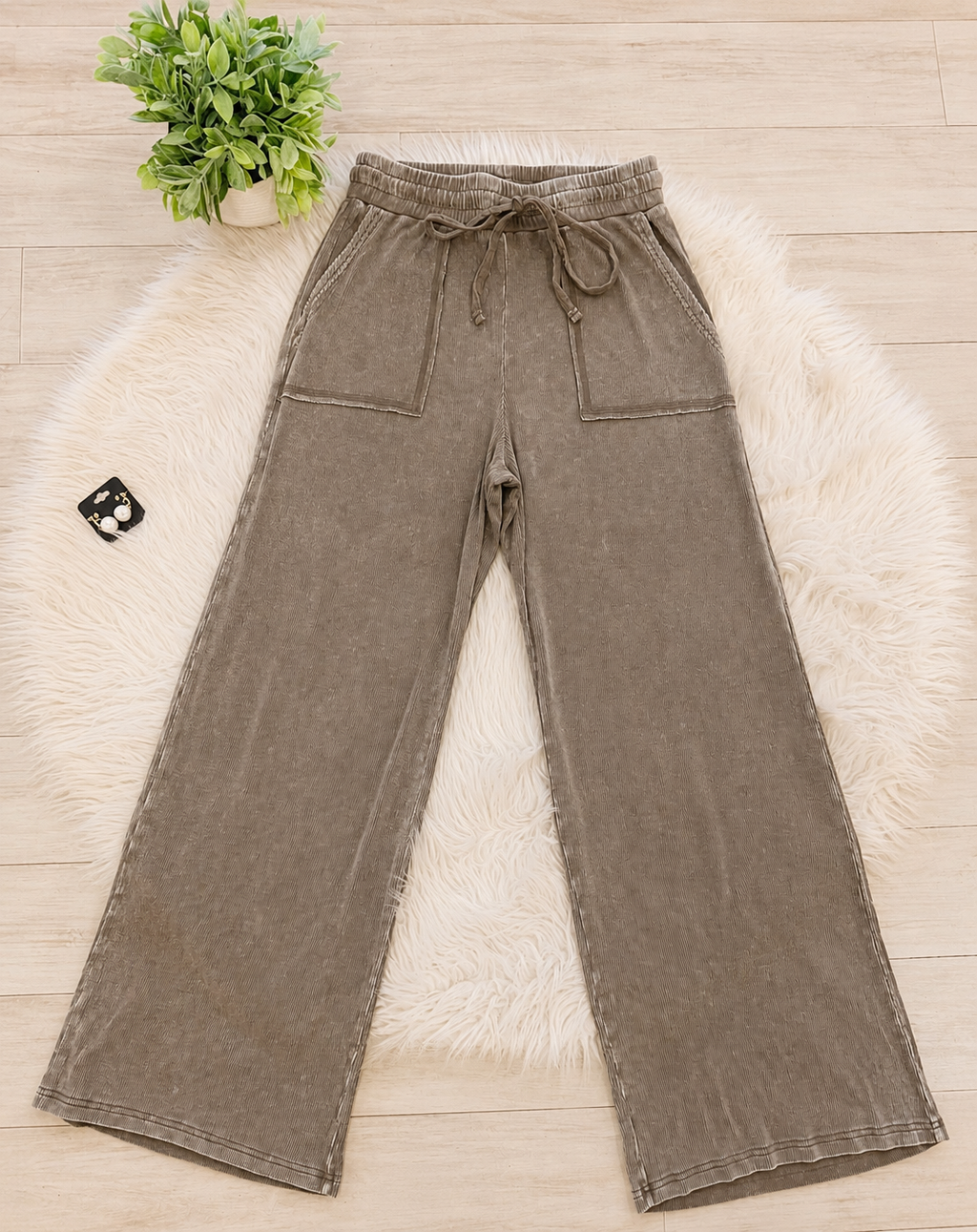 Women’s Zenana Brown Acid Wash Pant Set